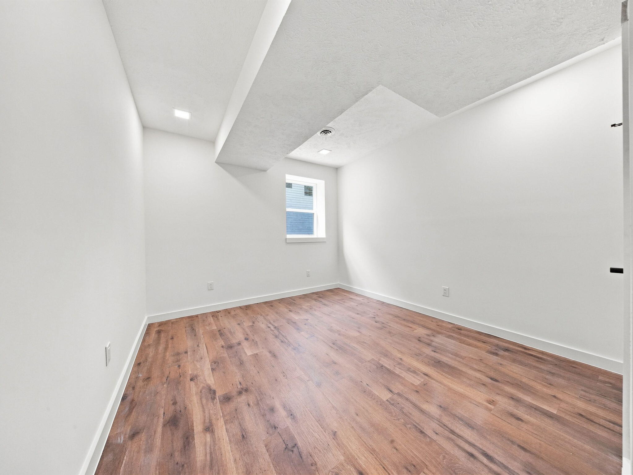 4397 South Hemlock Avenue Property Photo 43