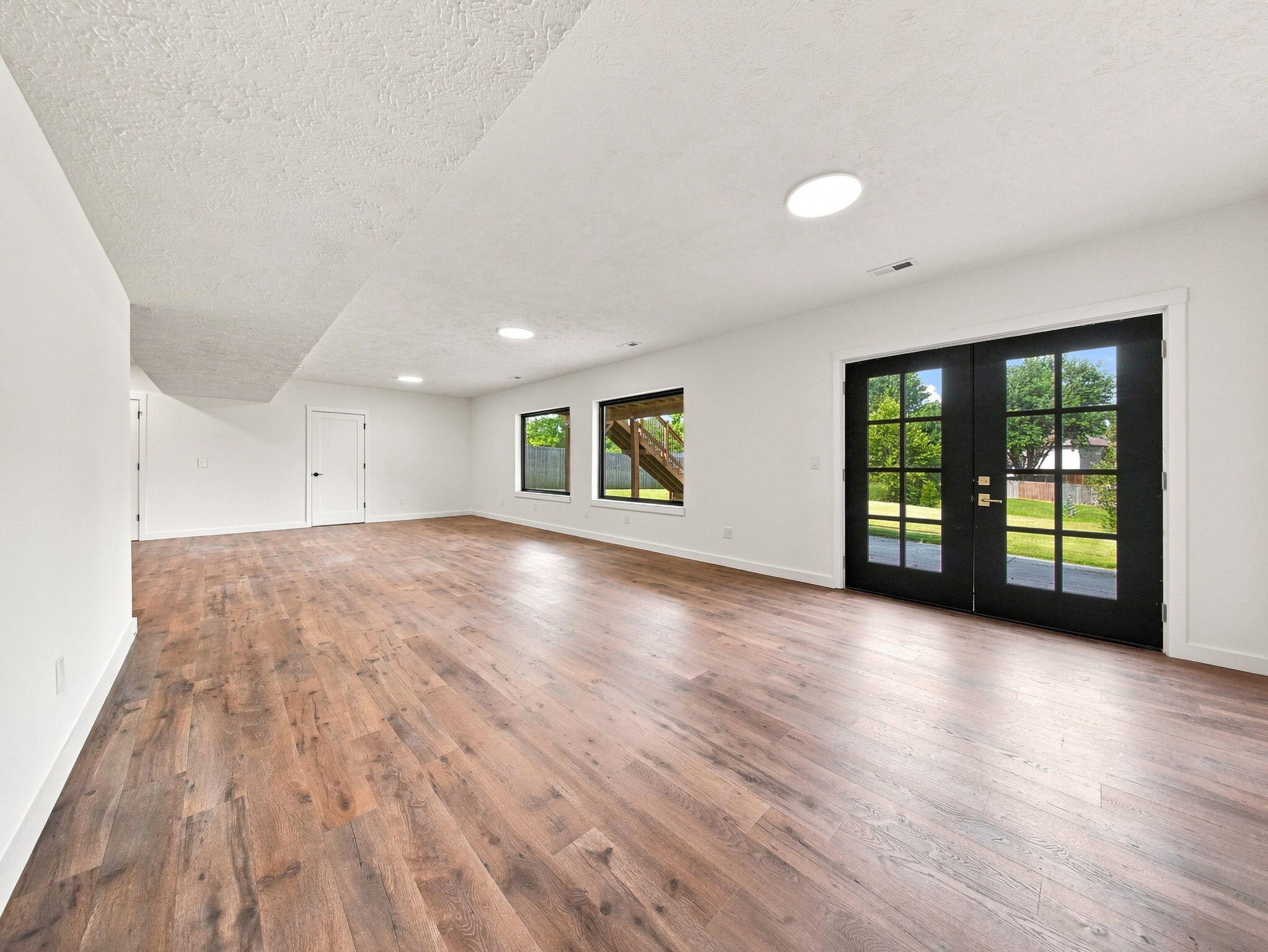 4397 South Hemlock Avenue Property Photo 47