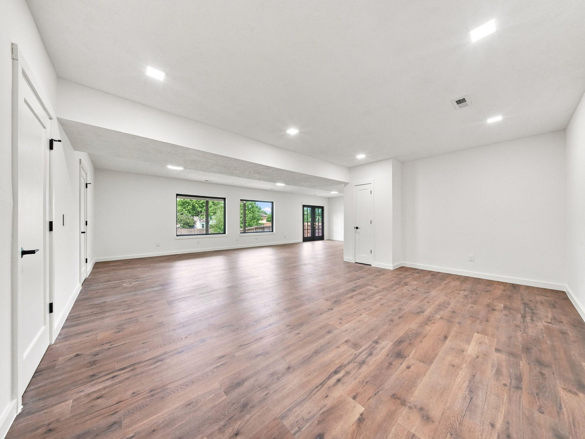 4397 South Hemlock Avenue Property Photo 50