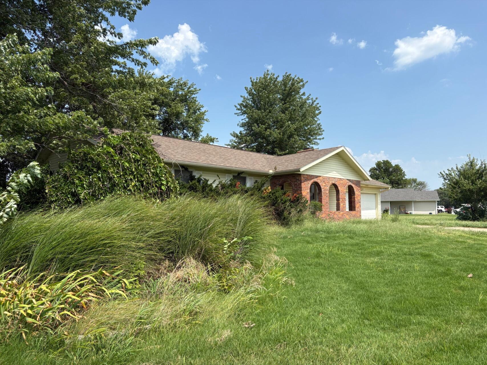 720 Meadow Lane Property Photo 2