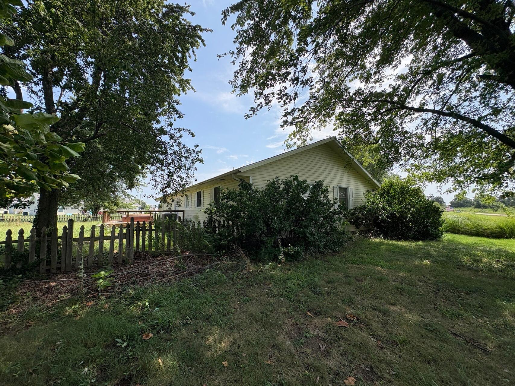 720 Meadow Lane Property Photo 4