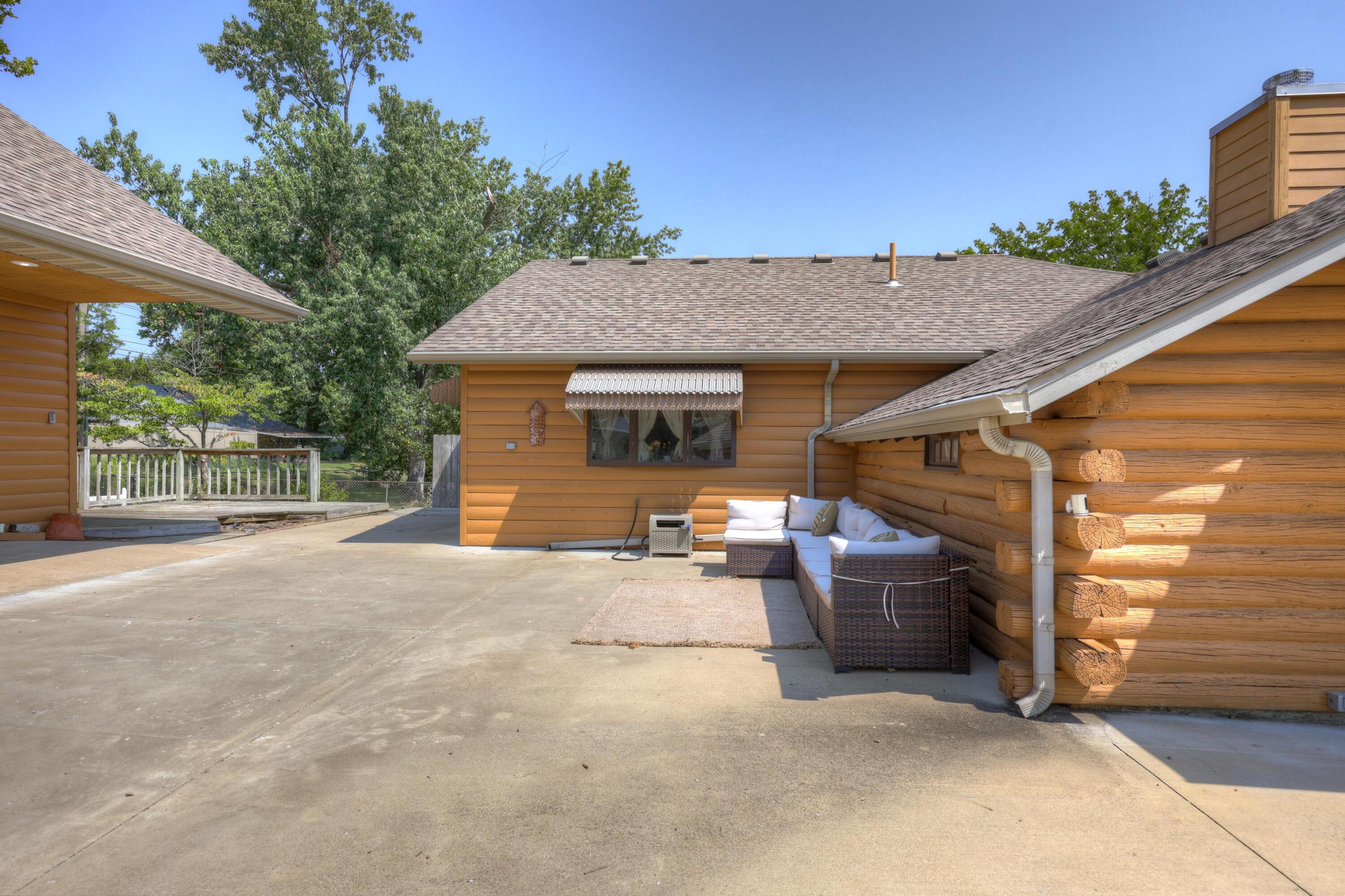 1729 Glenwood Place Property Photo 6