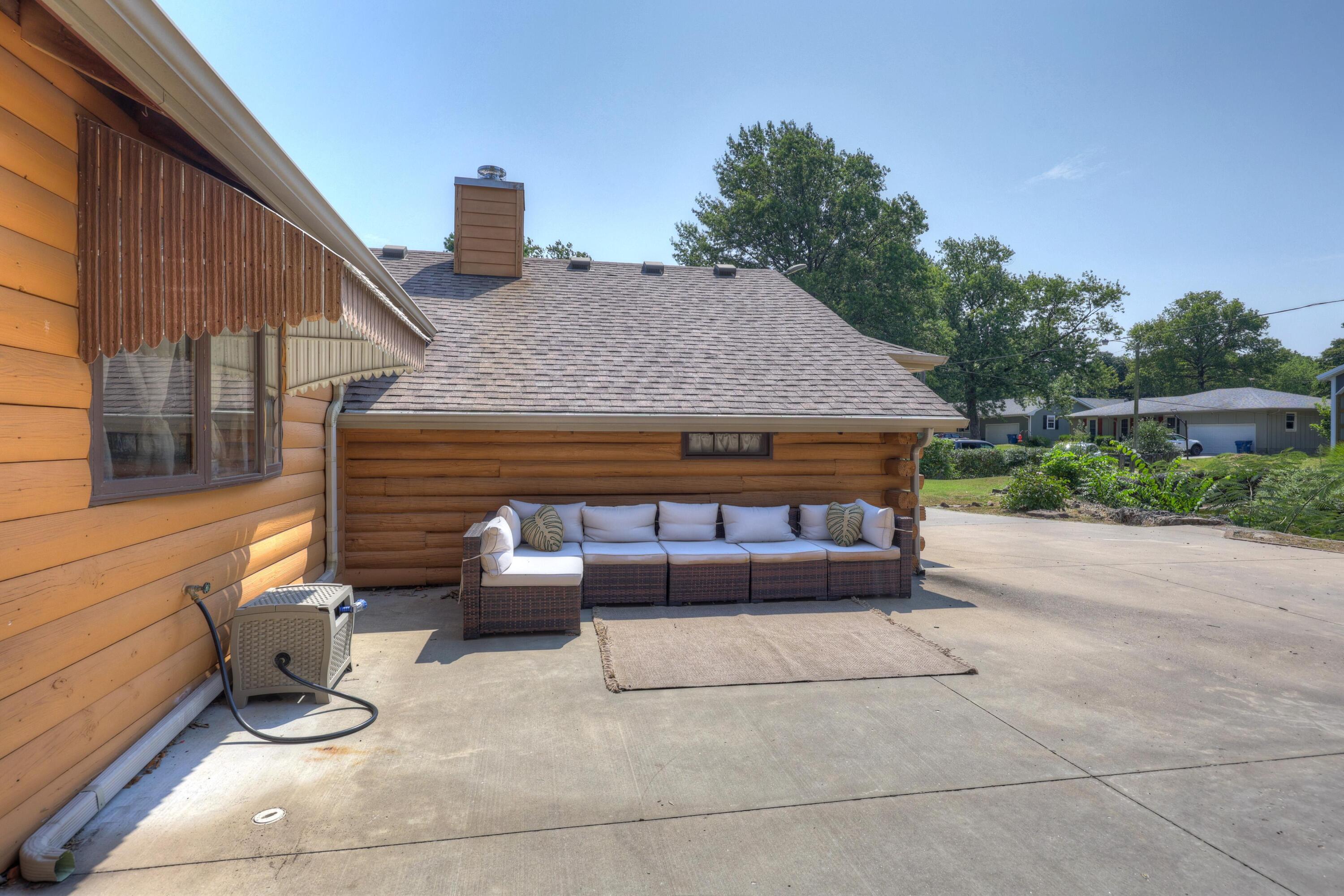1729 Glenwood Place Property Photo 7