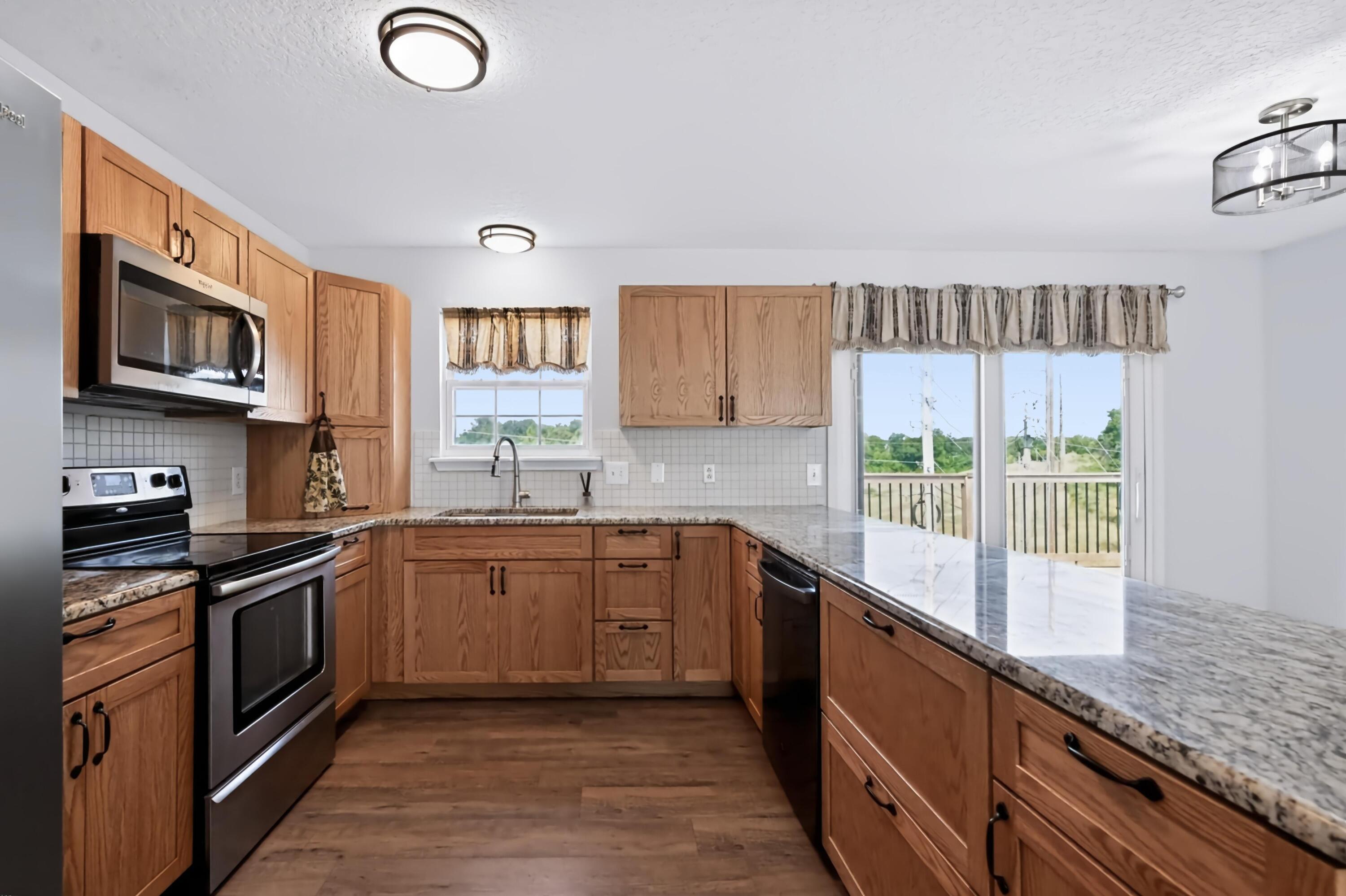 2724 North Missouri Avenue Property Photo 12
