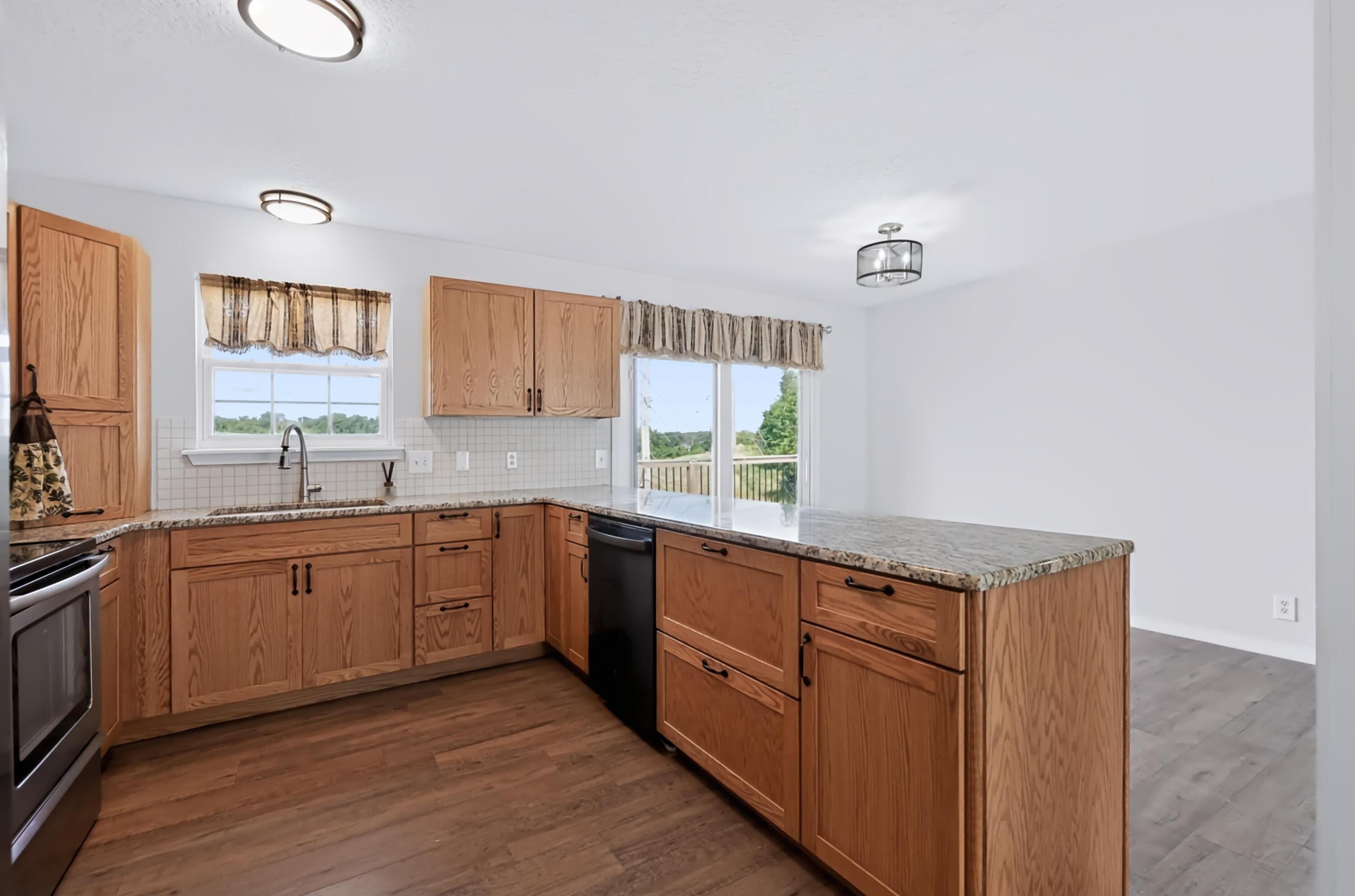 2724 North Missouri Avenue Property Photo 13