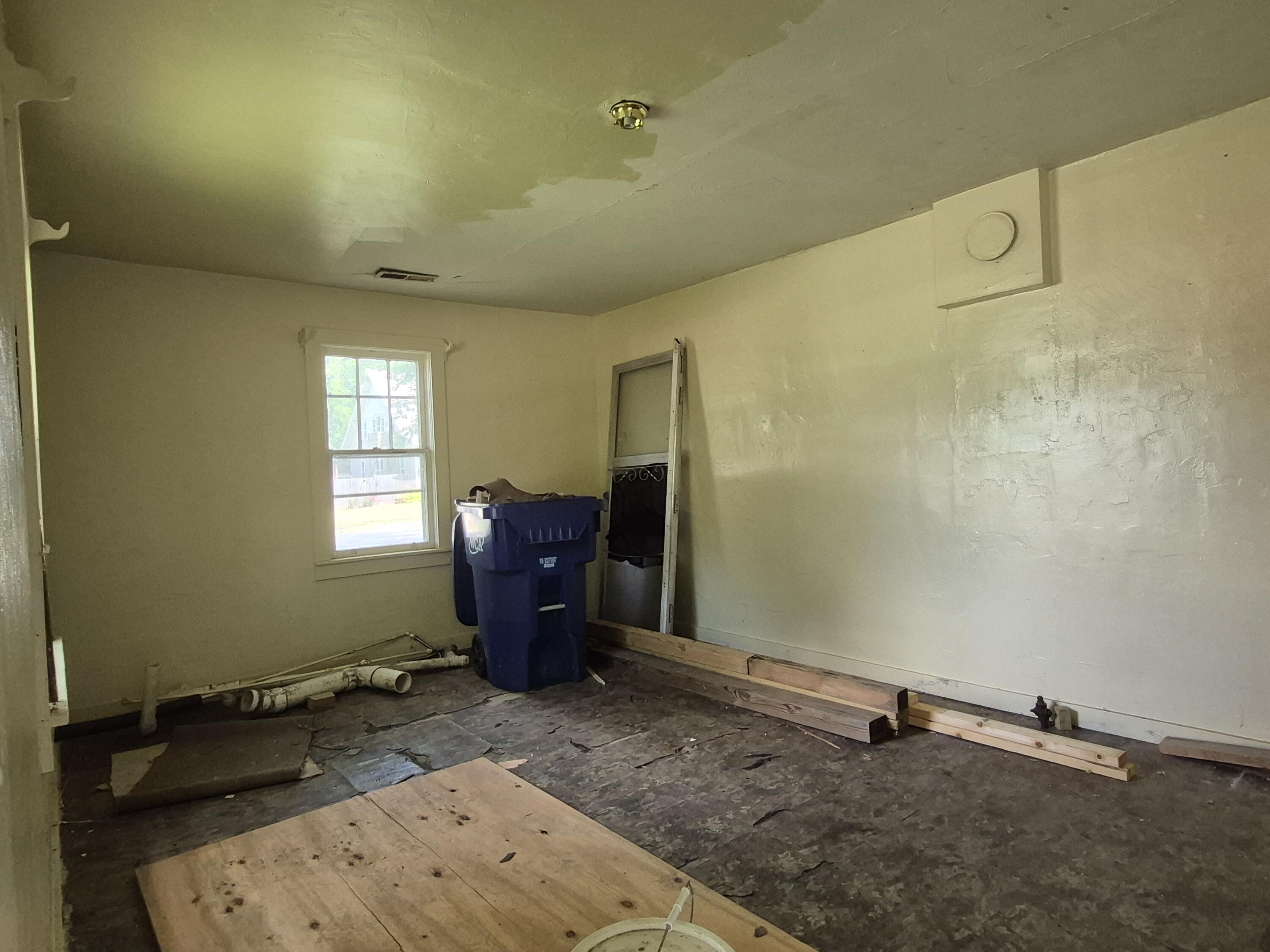 116 Montgomery Street Property Photo 16