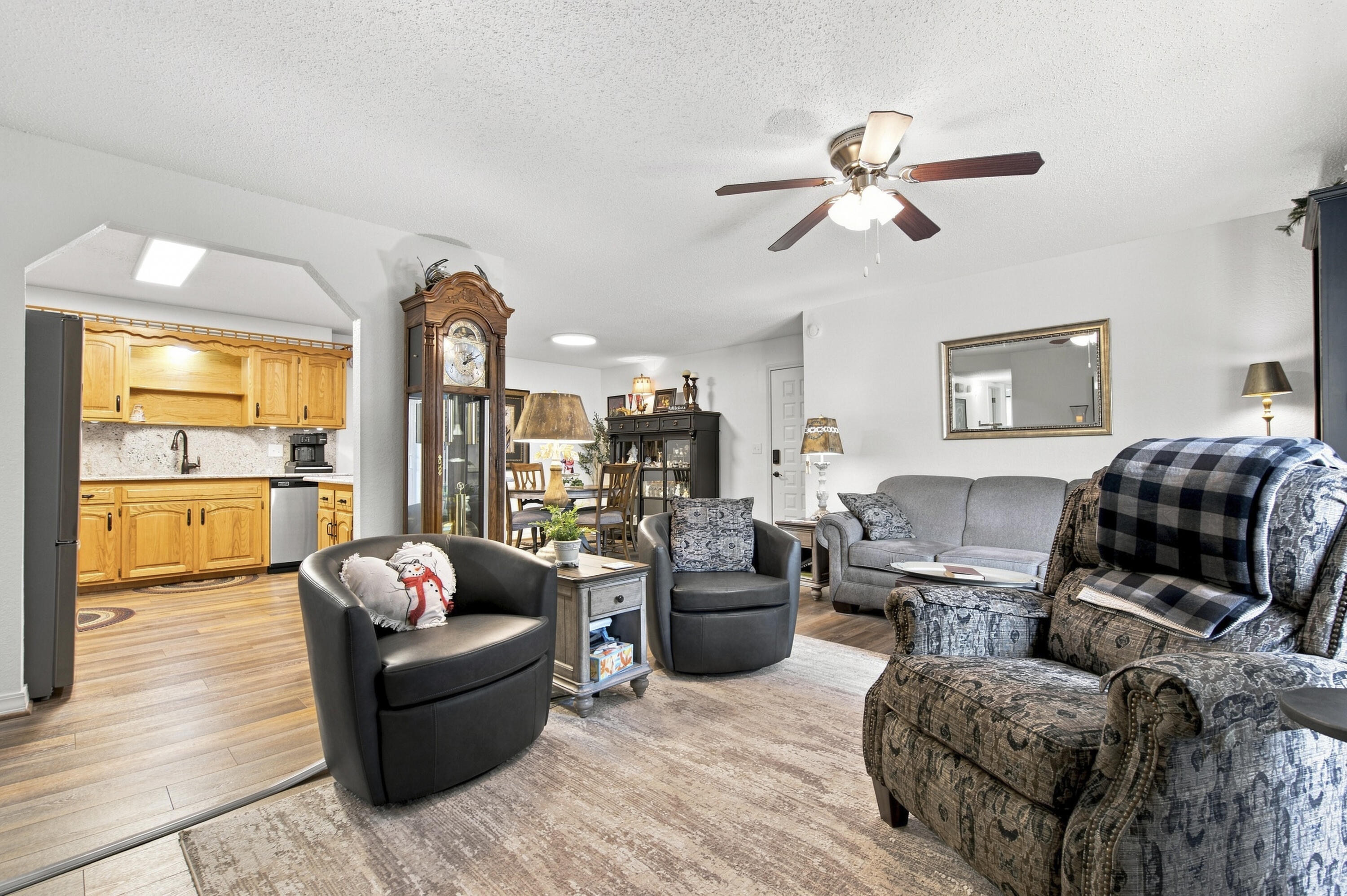170 Wilshire Drive Unit 80 Property Photo 6