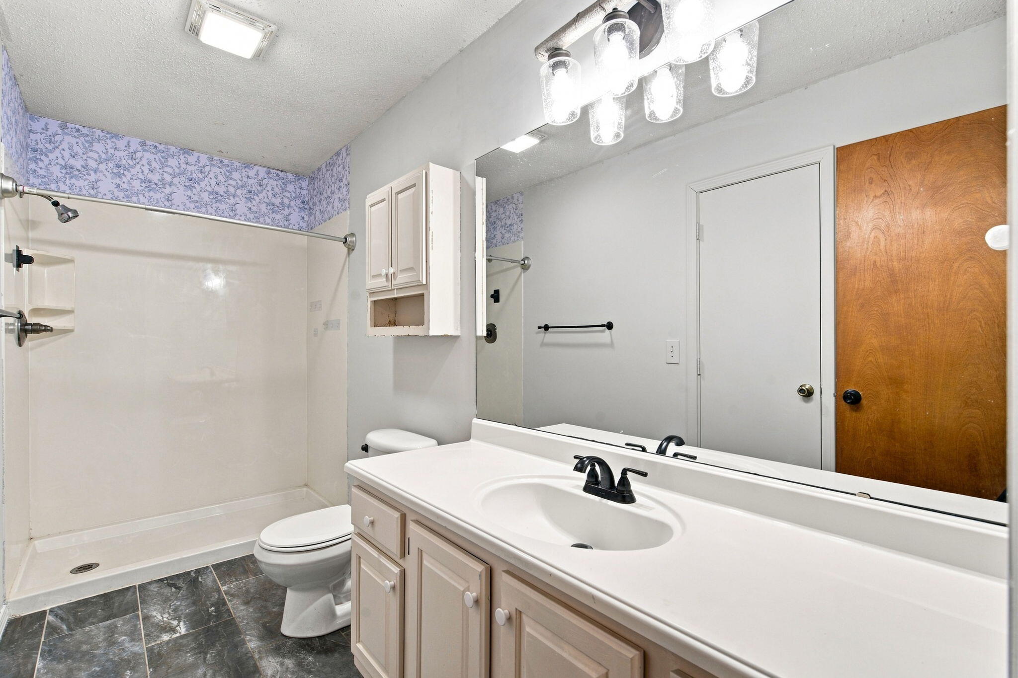 970 Creekside Place Property Photo 16