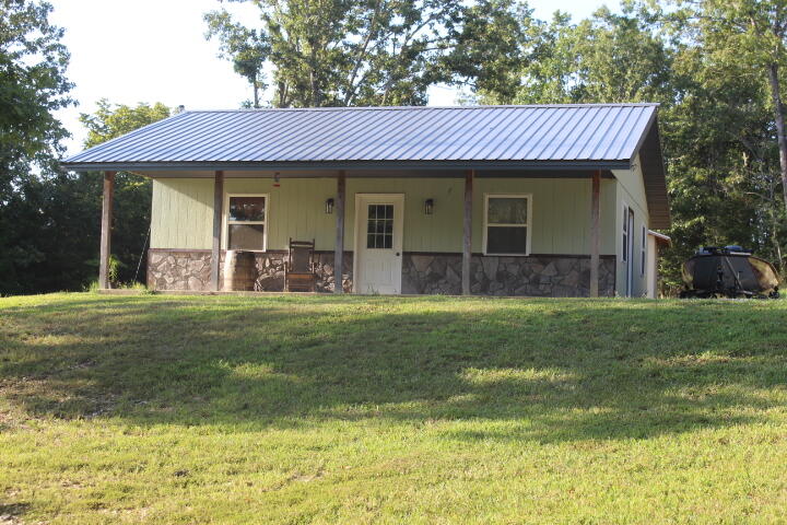 164 Hickory Drive Property Photo 1