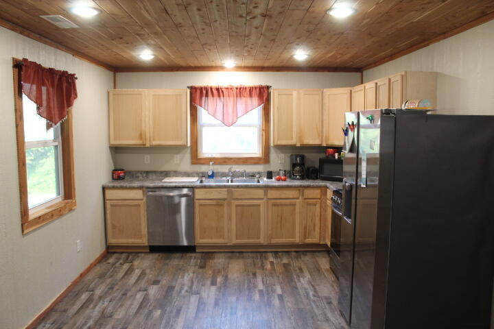 164 Hickory Drive Property Photo 3