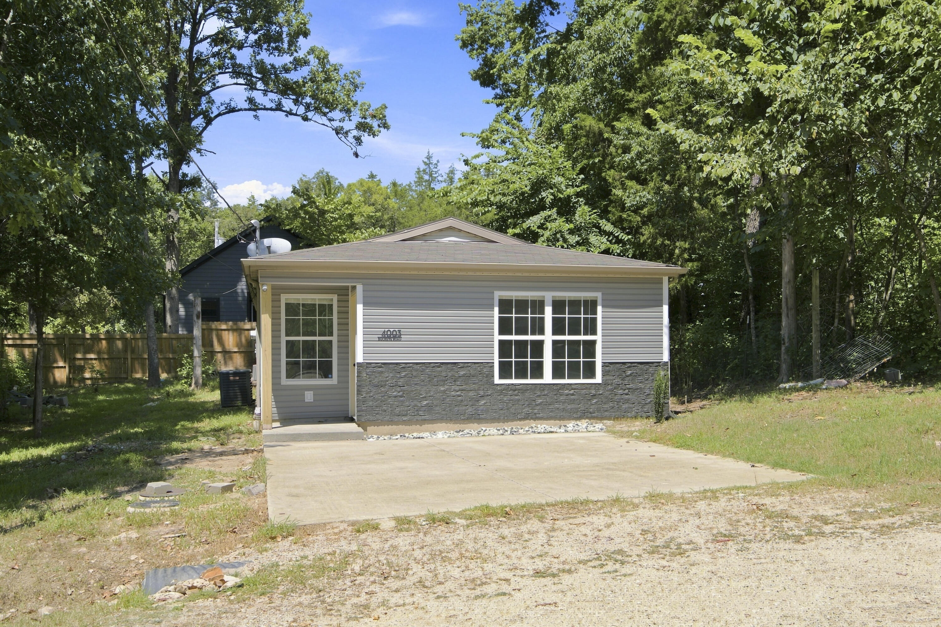 4003 Buckeye Road Property Photo 2