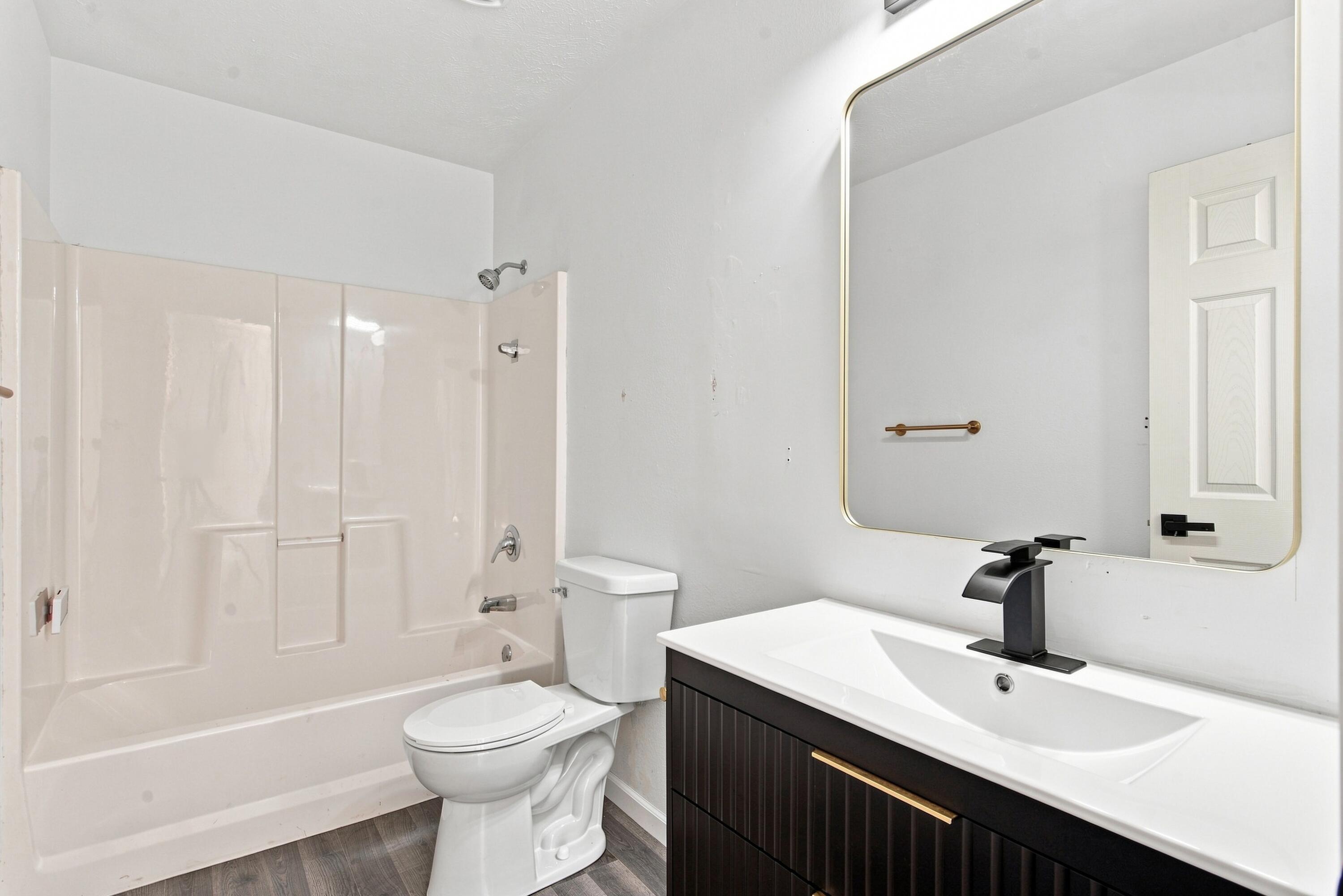 4003 Buckeye Road Property Photo 13