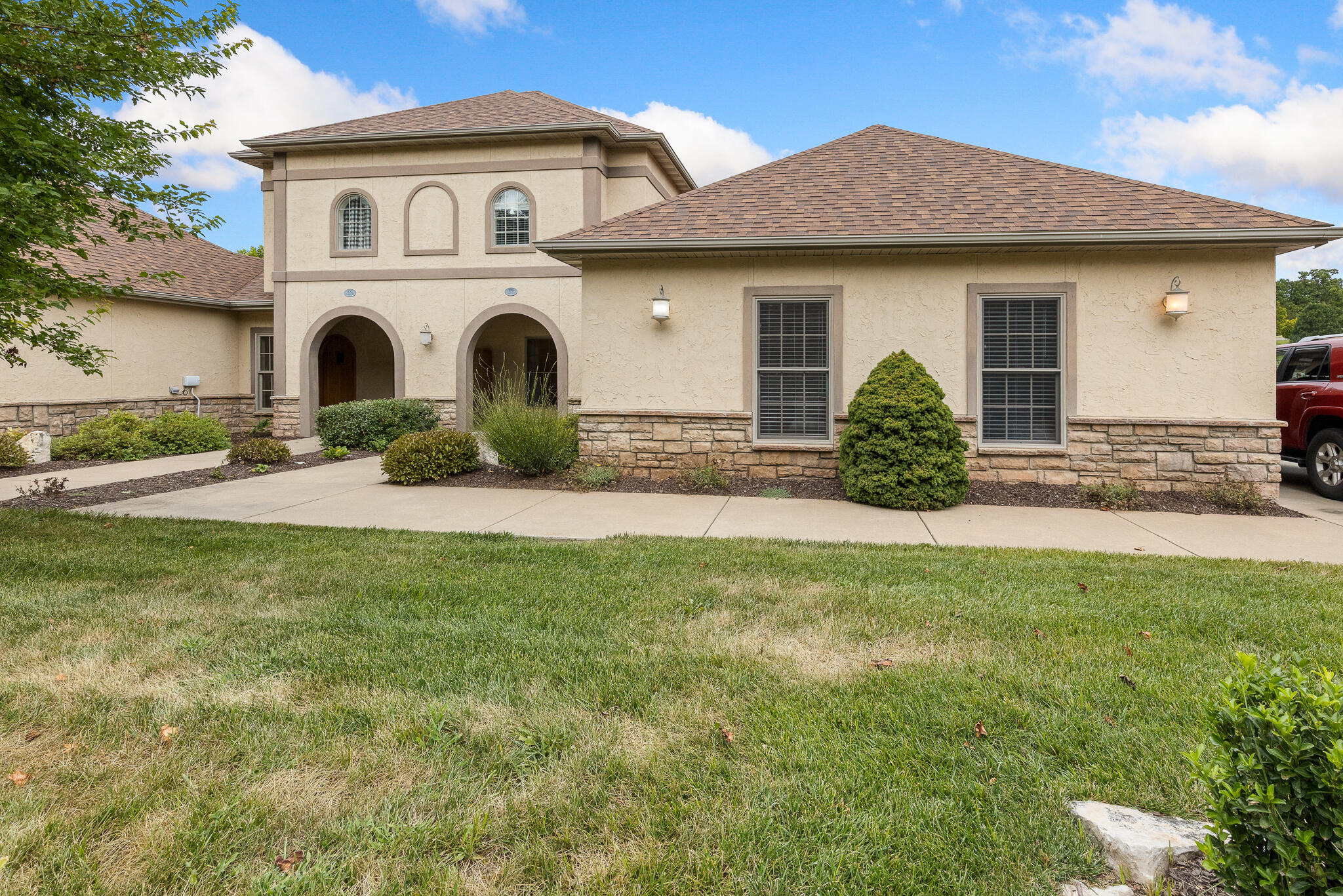 130 Lugano Lane Property Photo 2