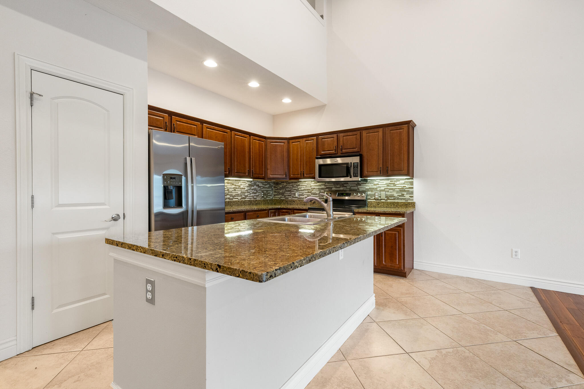 130 Lugano Lane Property Photo 6