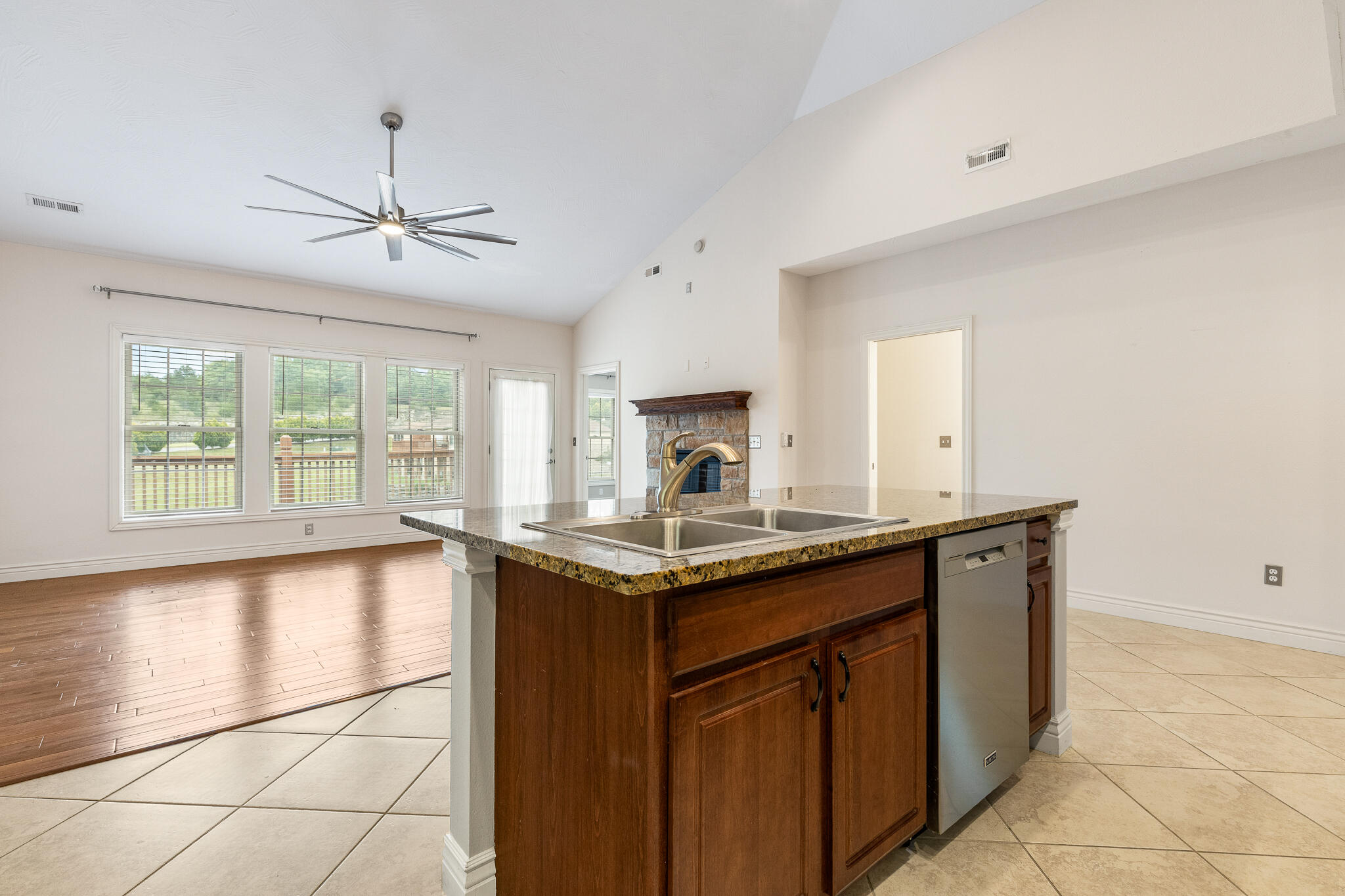 130 Lugano Lane Property Photo 8
