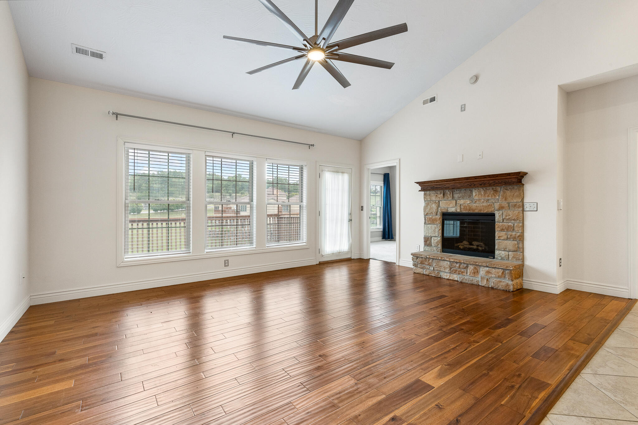 130 Lugano Lane Property Photo 12