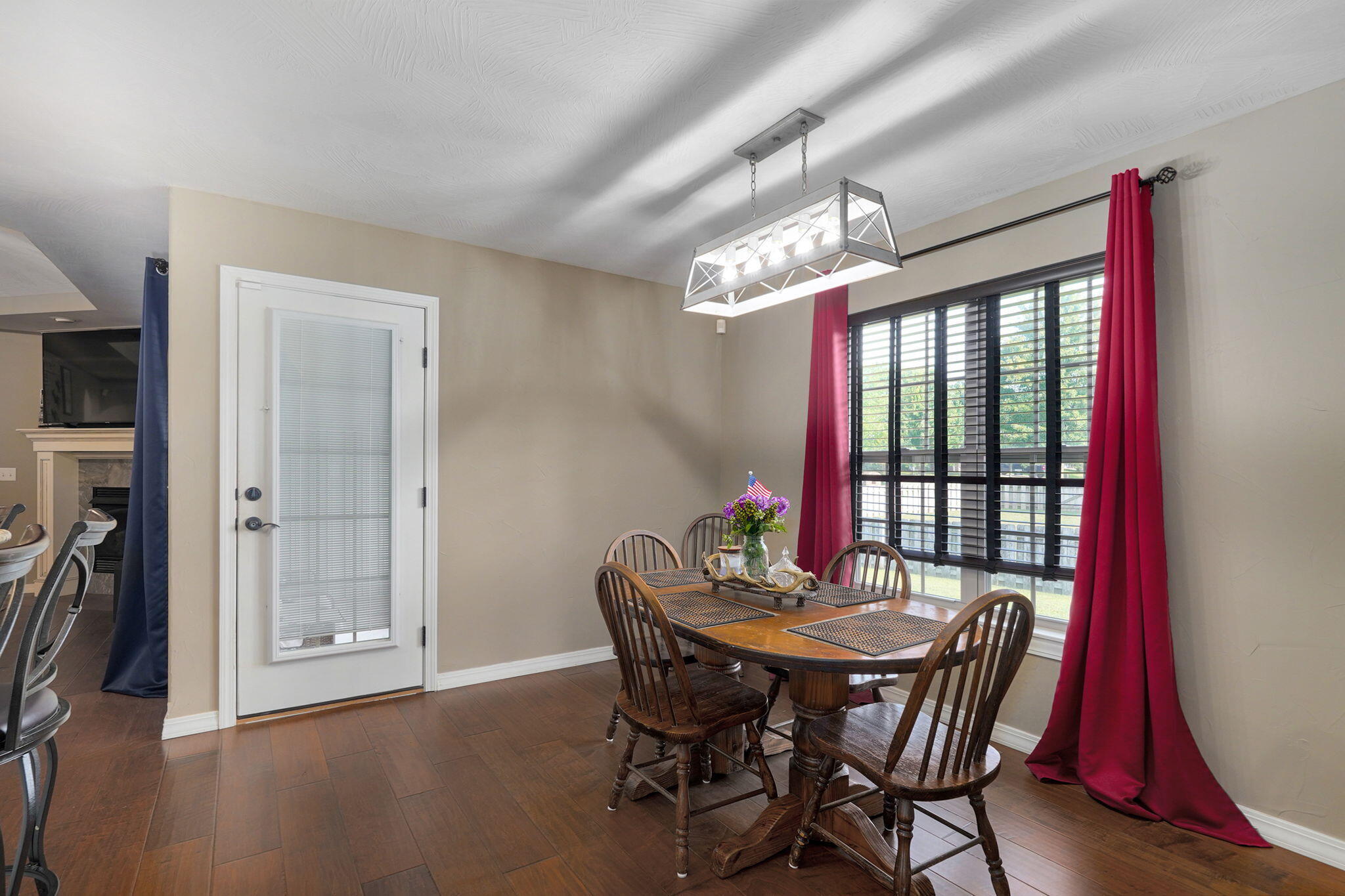 610 East Katella Circle Property Photo 10