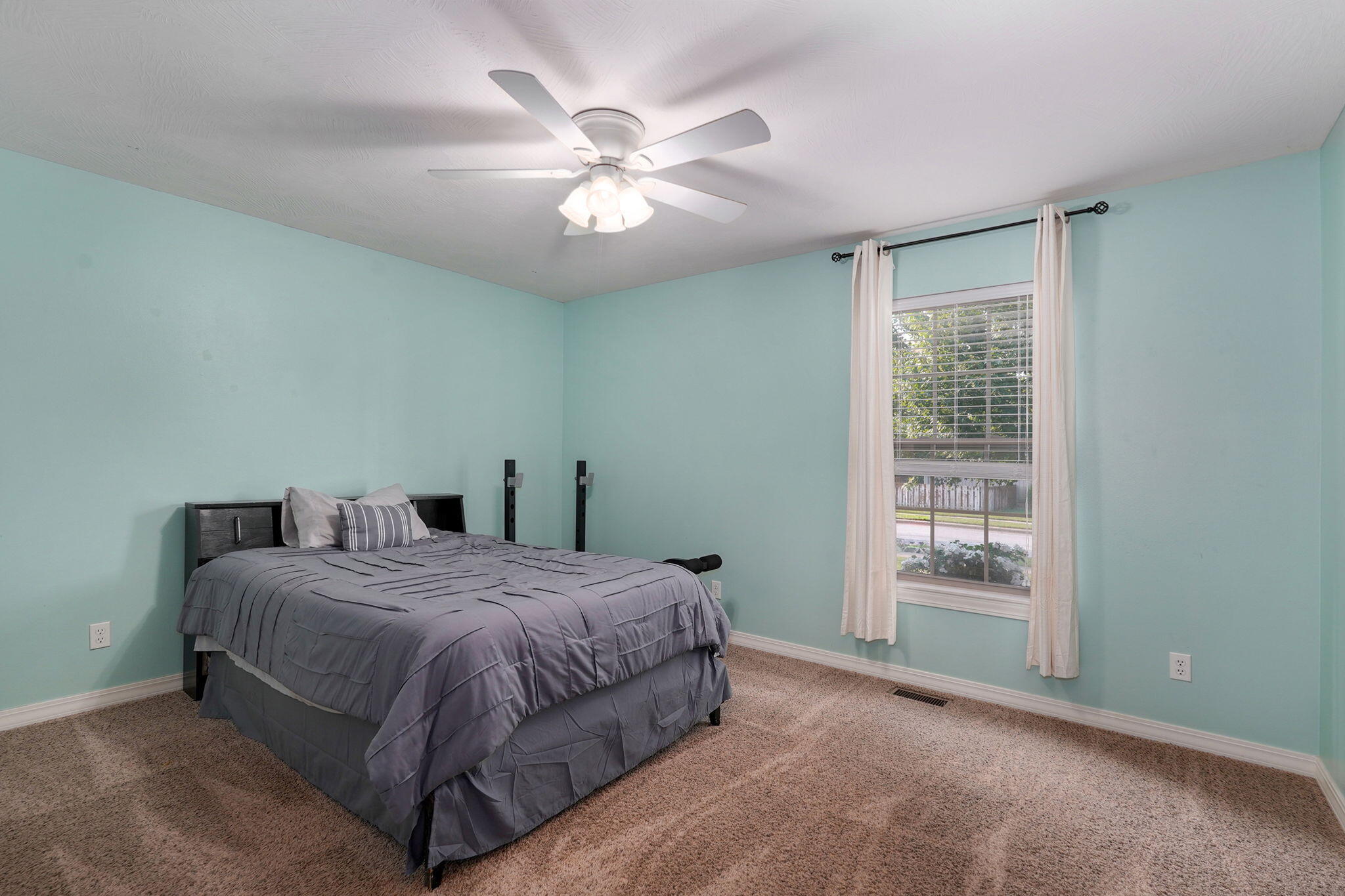 610 East Katella Circle Property Photo 21