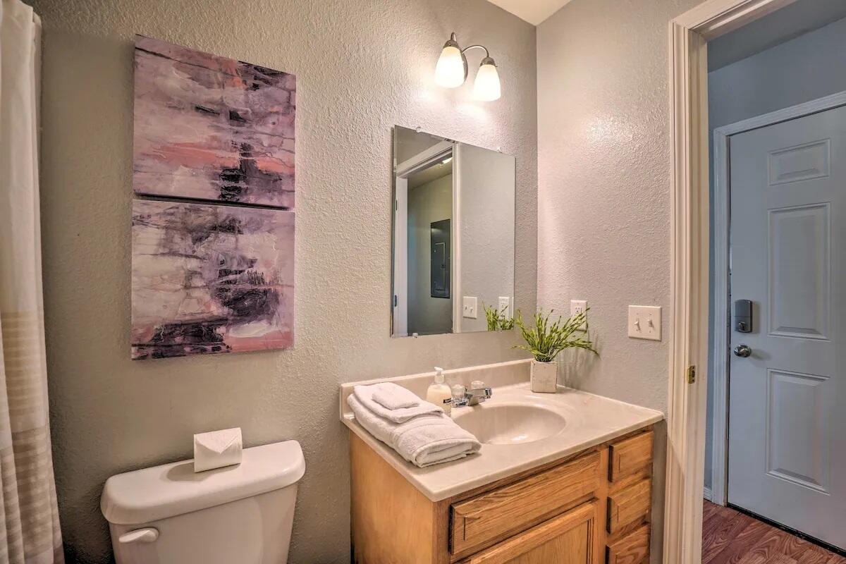 914 Renfrow Avenue Property Photo 10