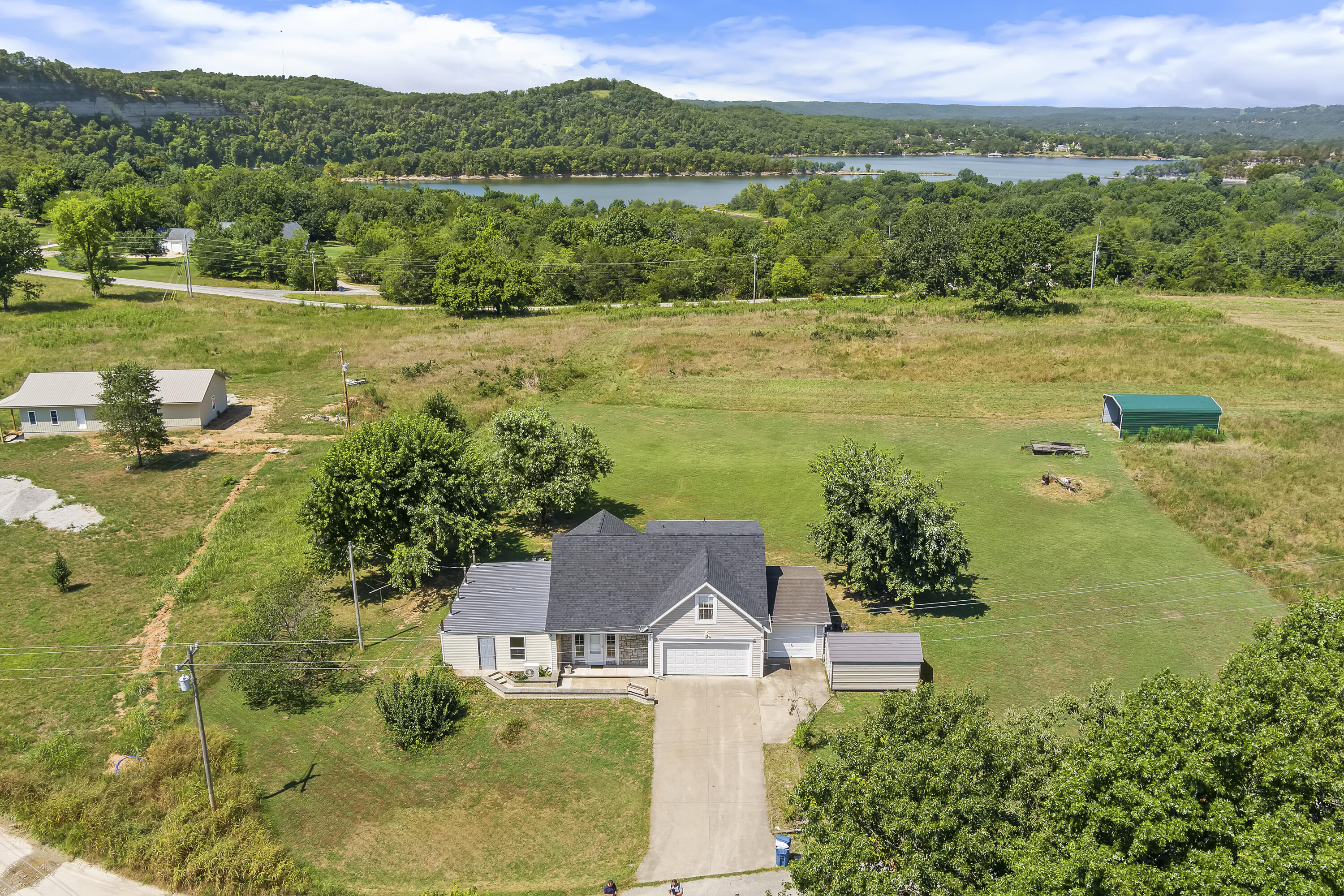341 Dockhouse Lane Property Photo 2