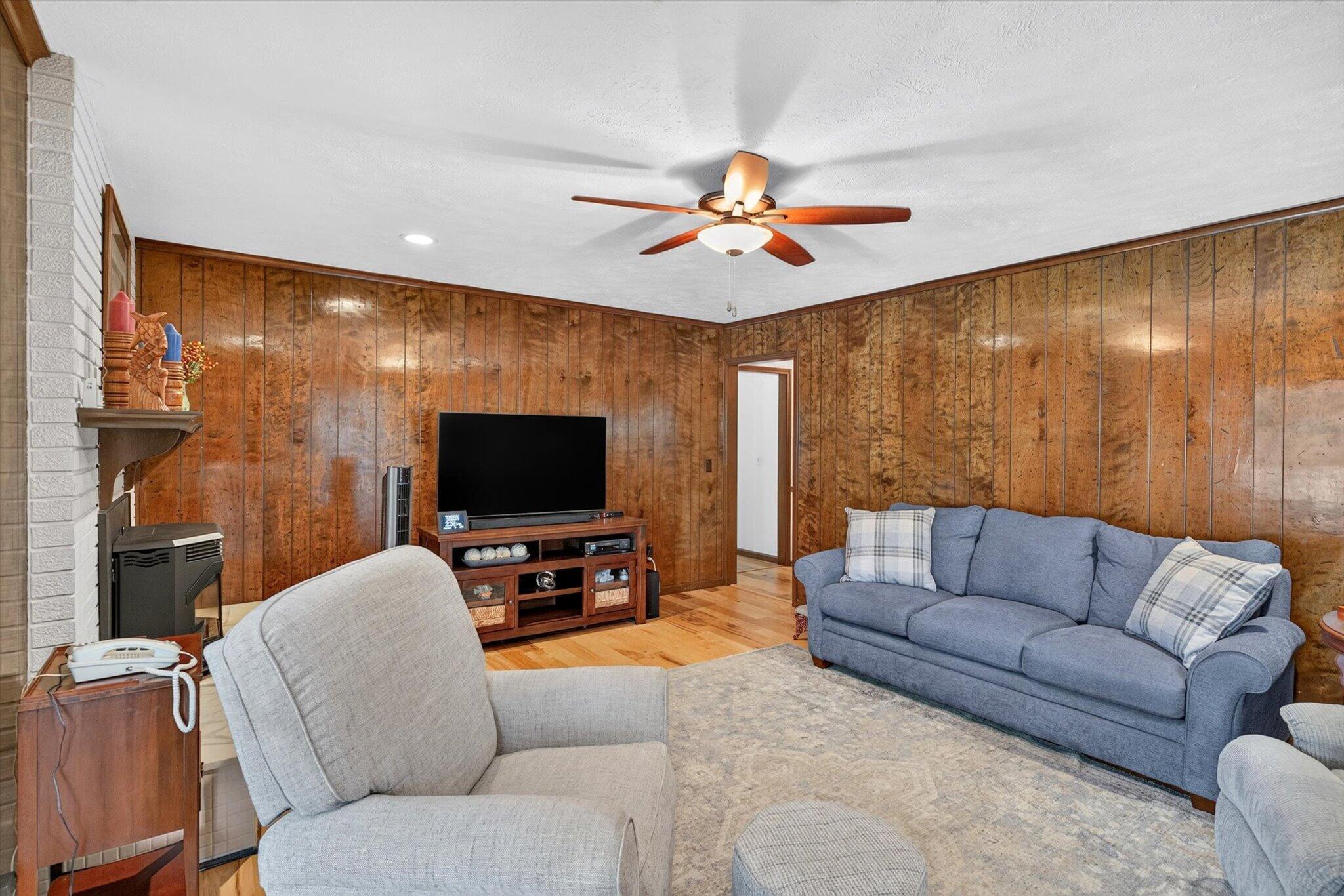 5026 South Charleston Avenue Property Photo 12