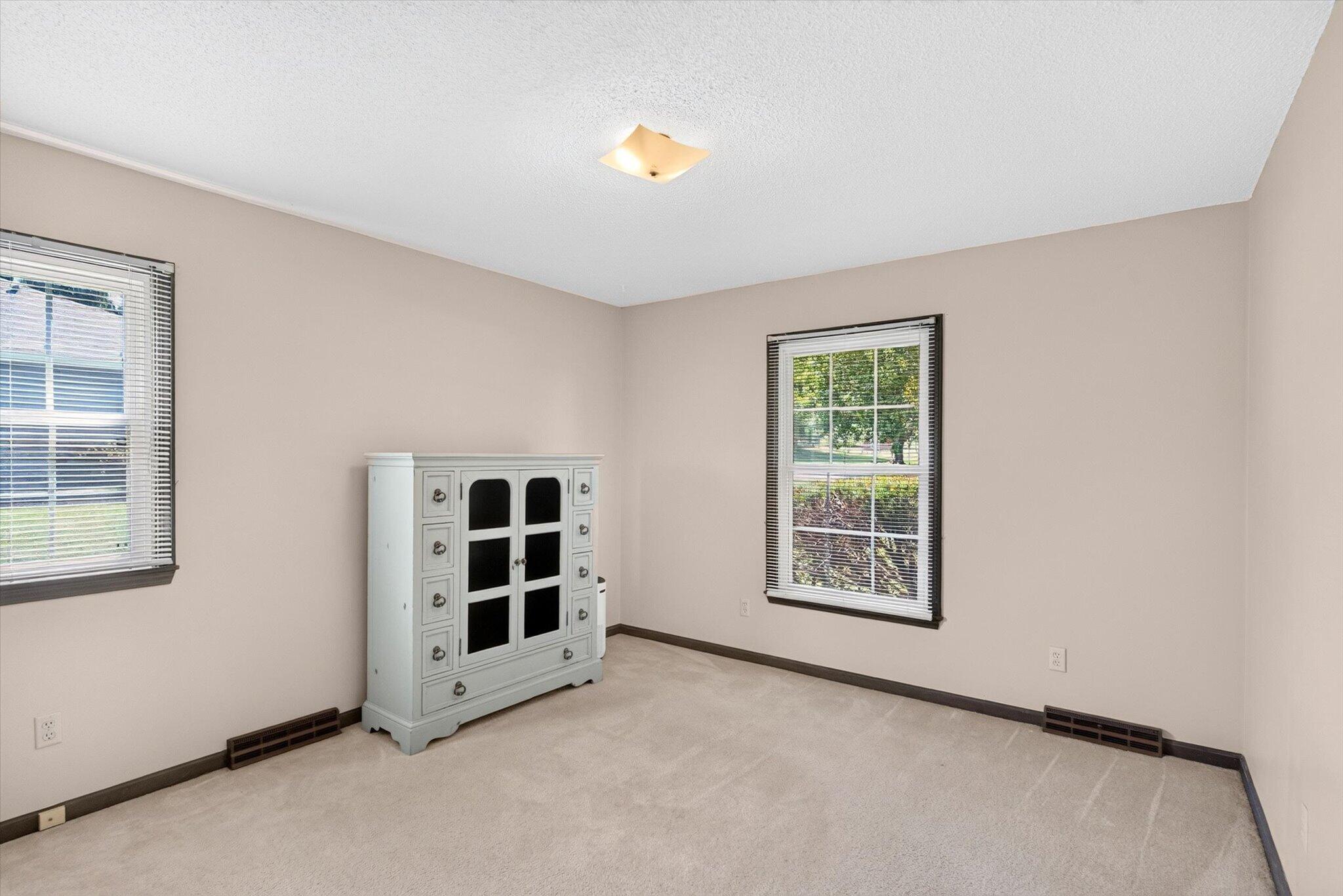 5026 South Charleston Avenue Property Photo 21