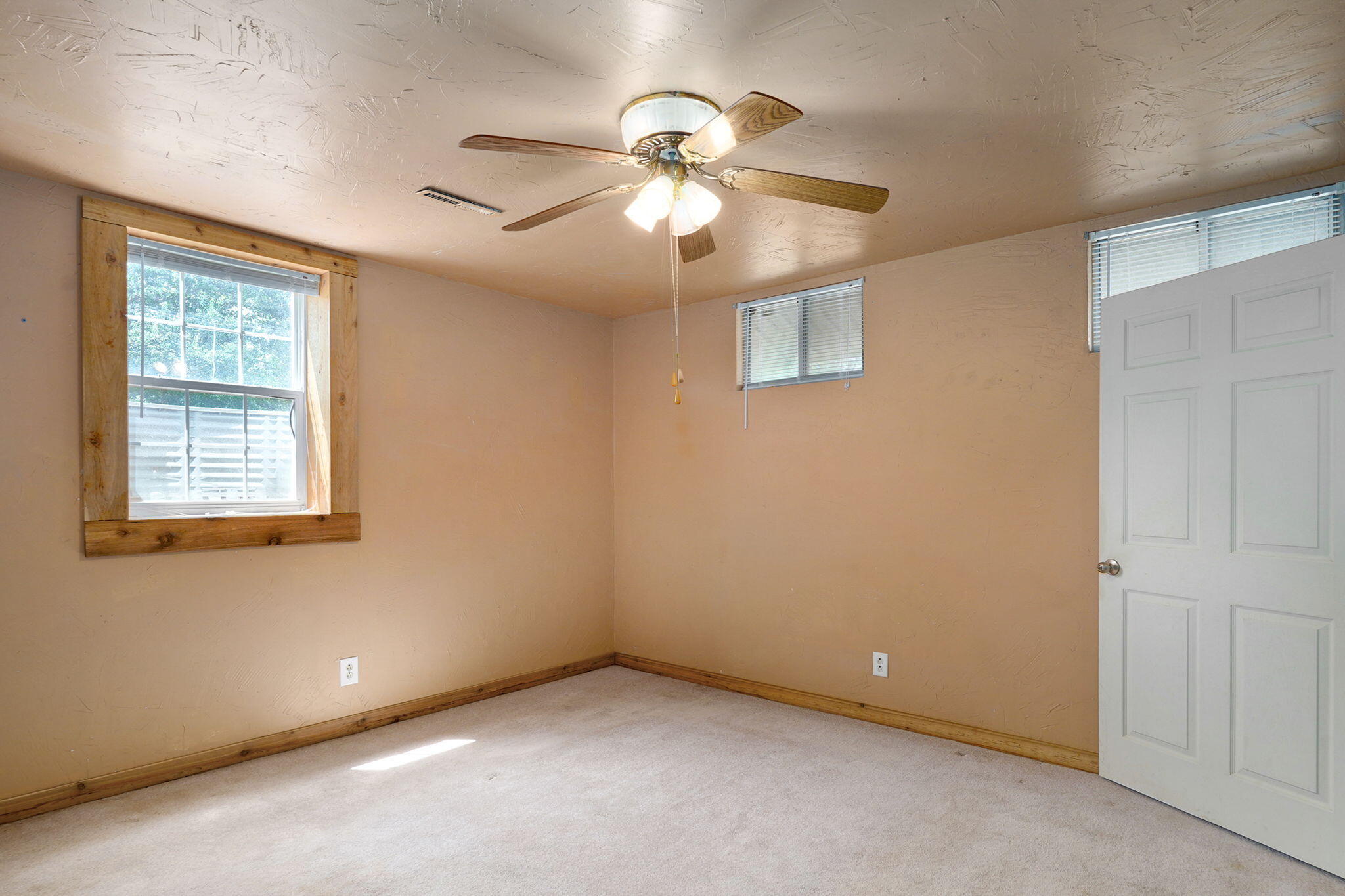 18803 Lawrence 2100 Property Photo 17