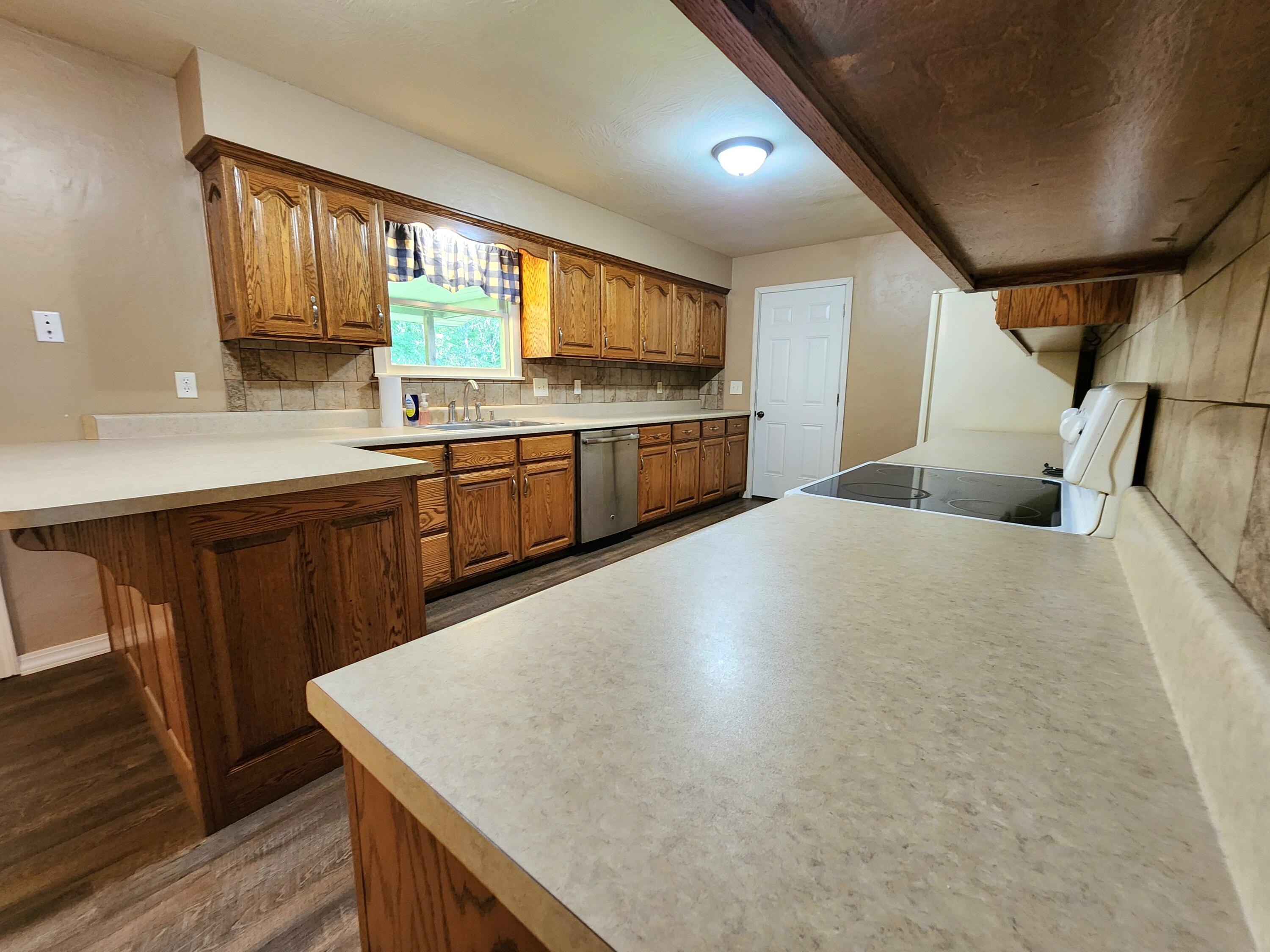 503 Cedar Ridge Road Property Photo 13