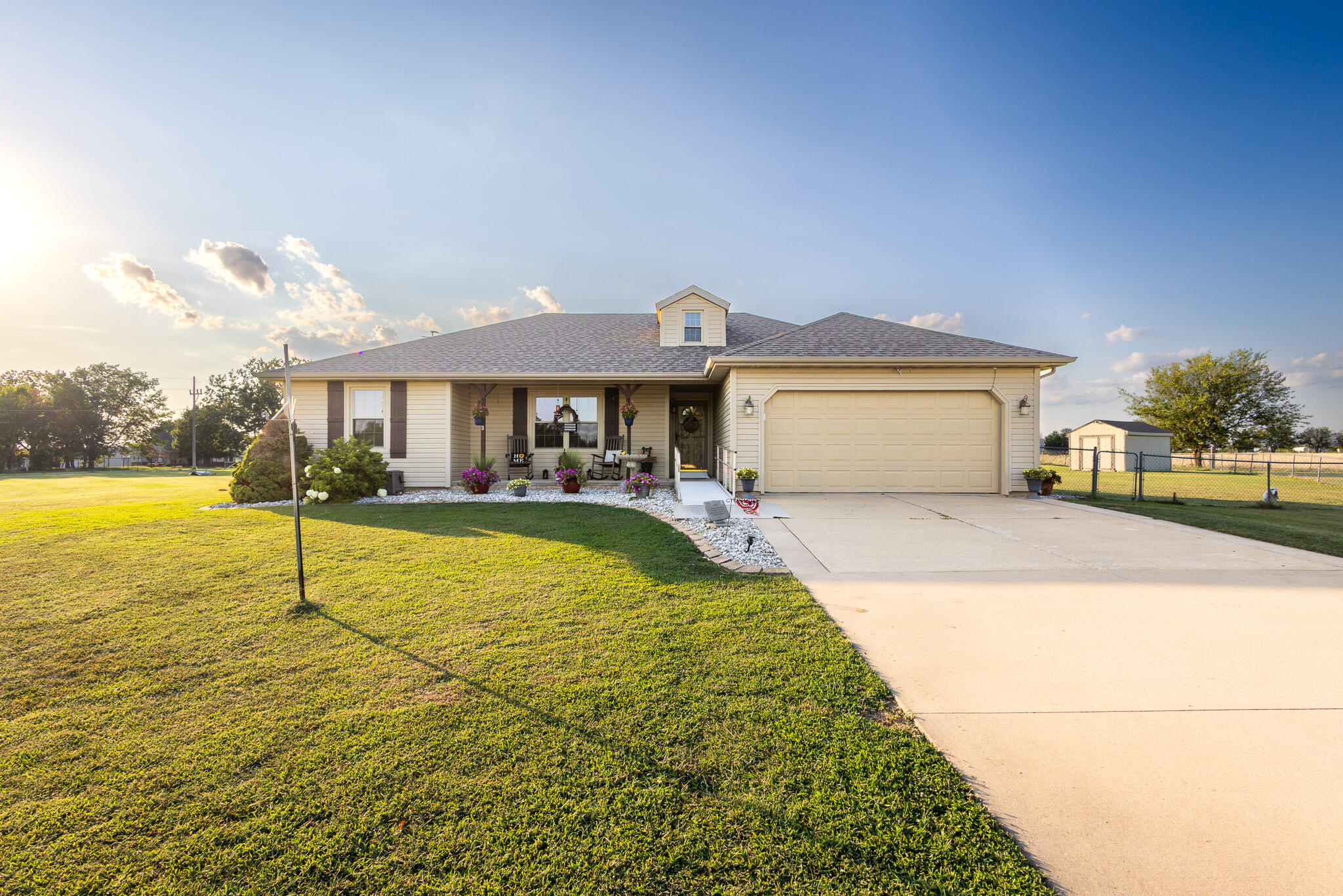 16258 Lawrence 1241 Property Photo 1
