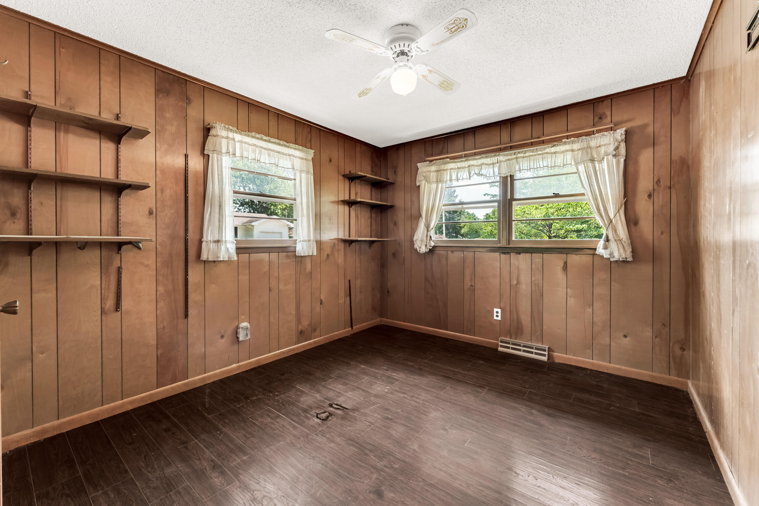 1543 East Glenwood Street Property Photo 19