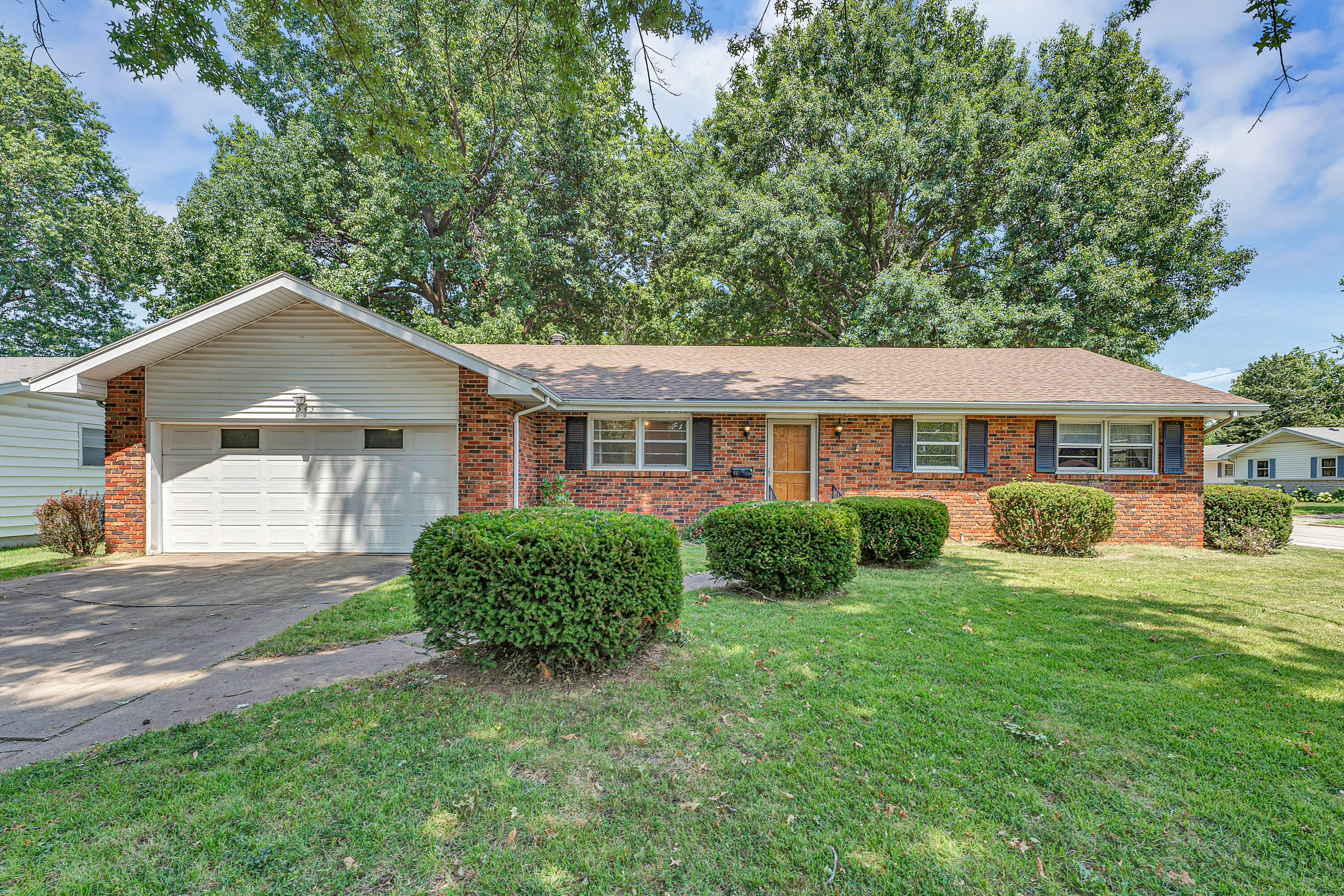 1543 East Glenwood Street Property Photo 32