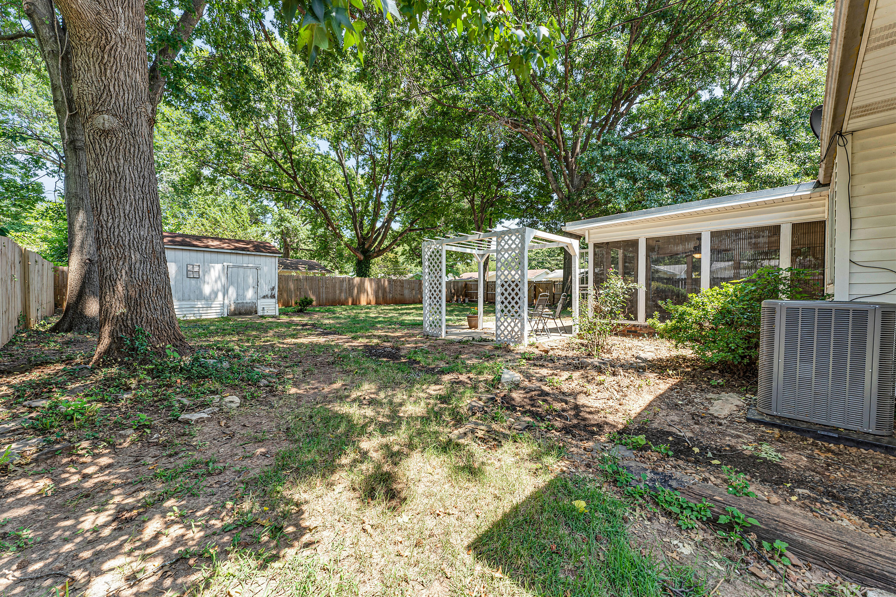 1543 East Glenwood Street Property Photo 41