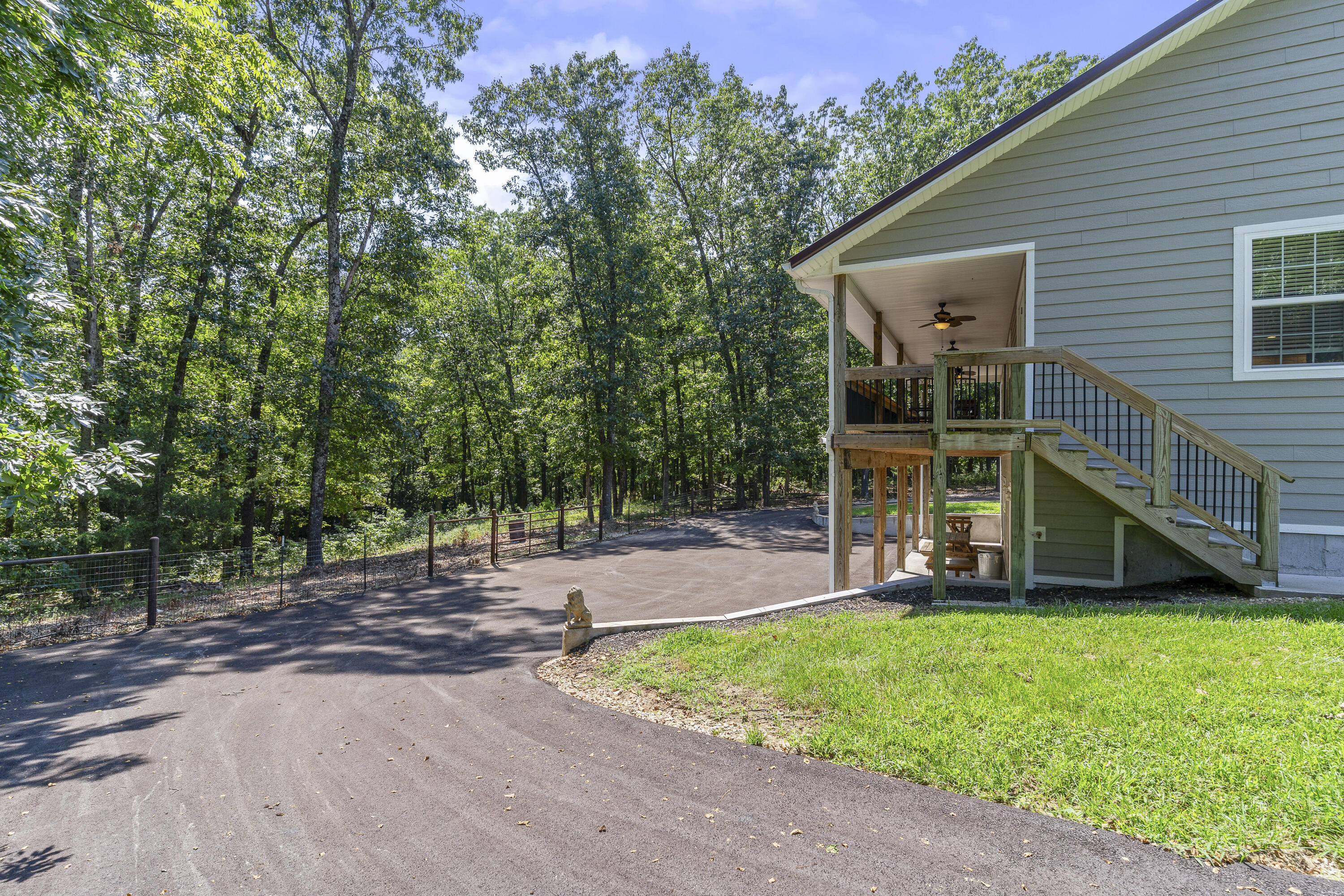 9318 East Farm Rd 112 Property Photo 51