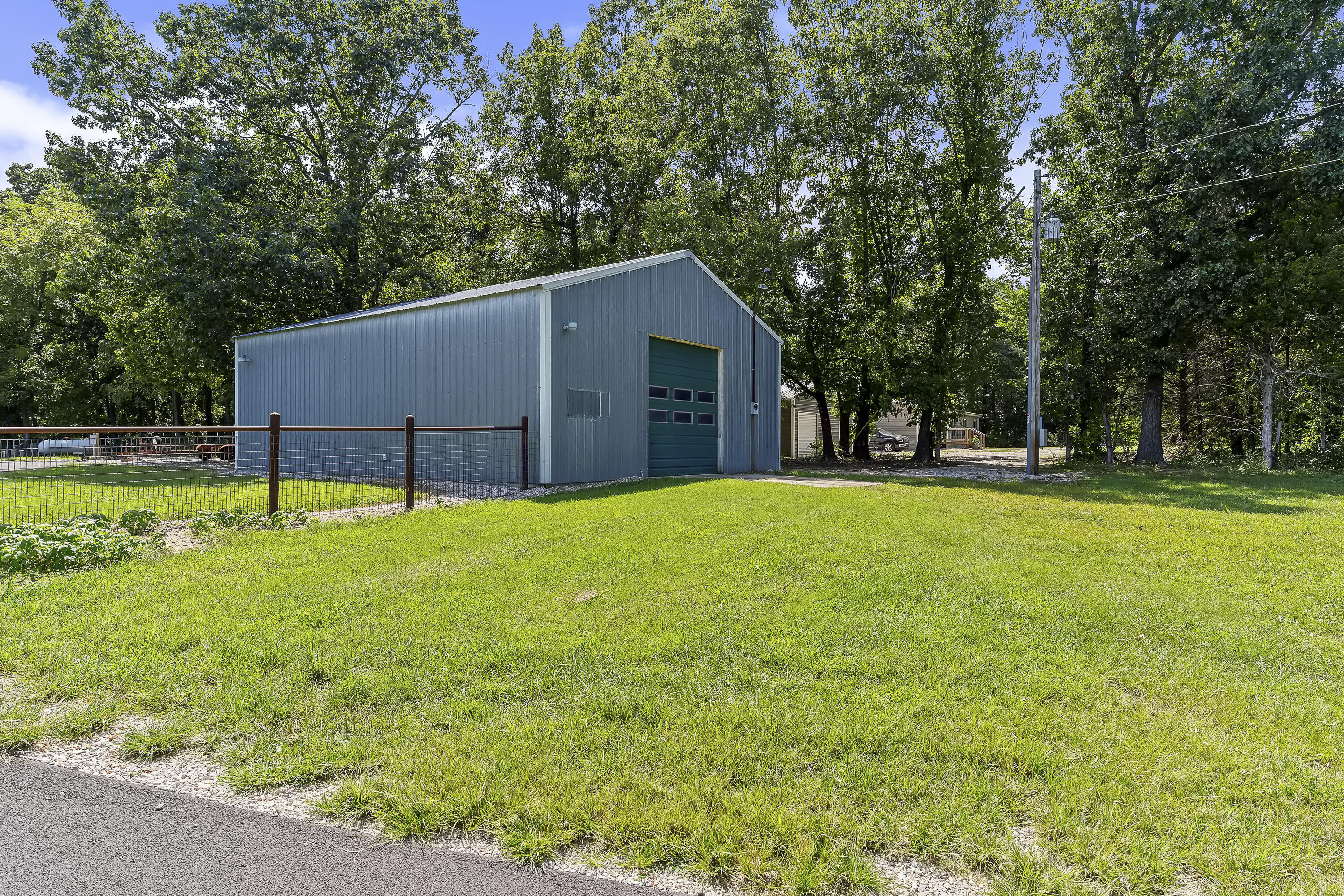 9318 East Farm Rd 112 Property Photo 56