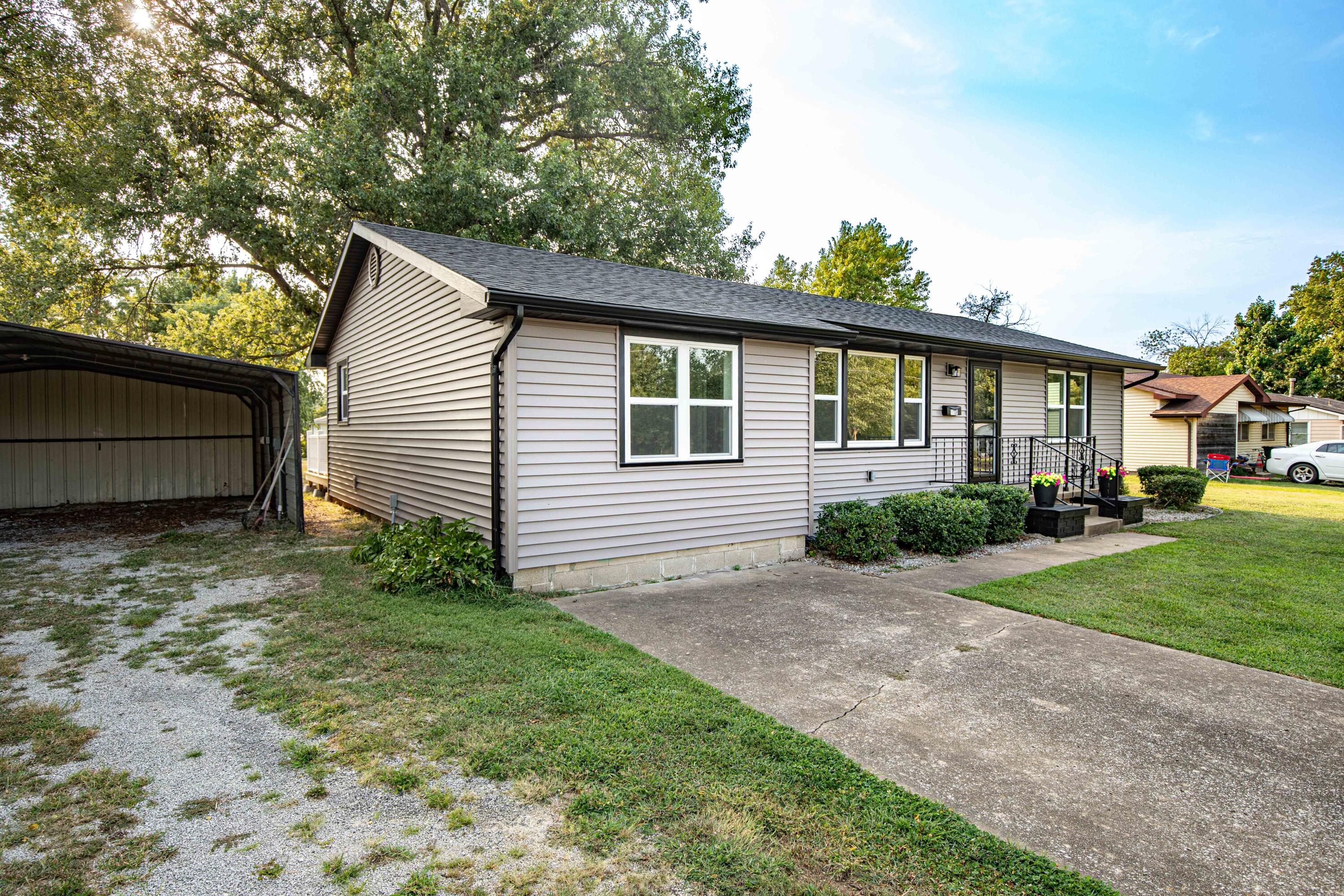 1108 South Jackson Street Property Photo 2