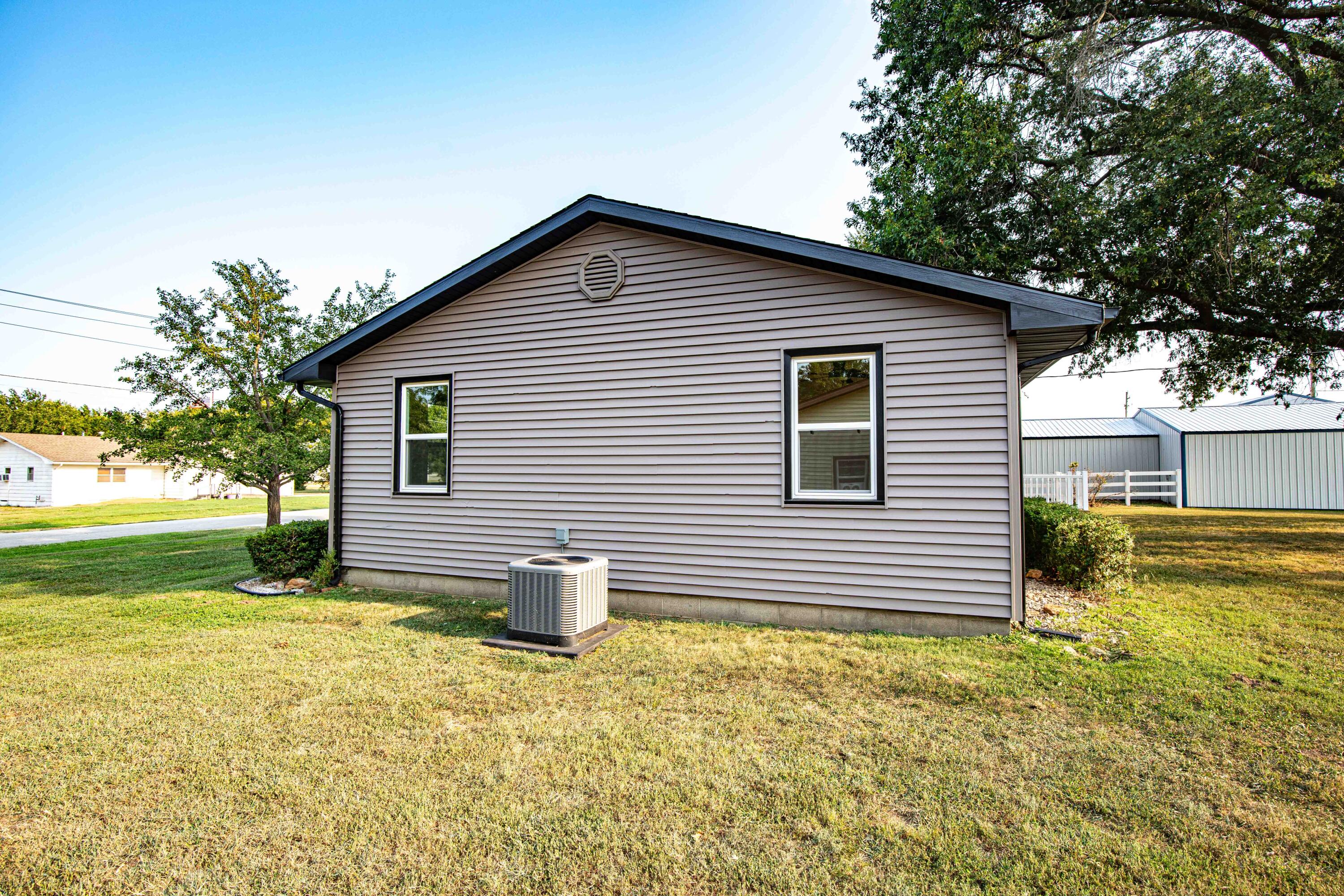 1108 South Jackson Street Property Photo 7