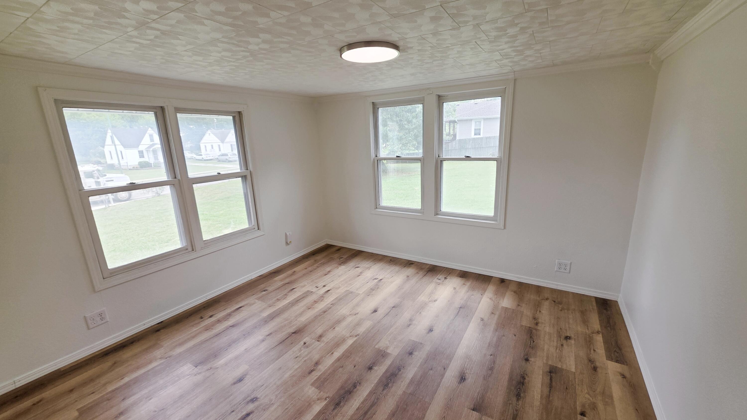 2857 North Grant Avenue Property Photo 7