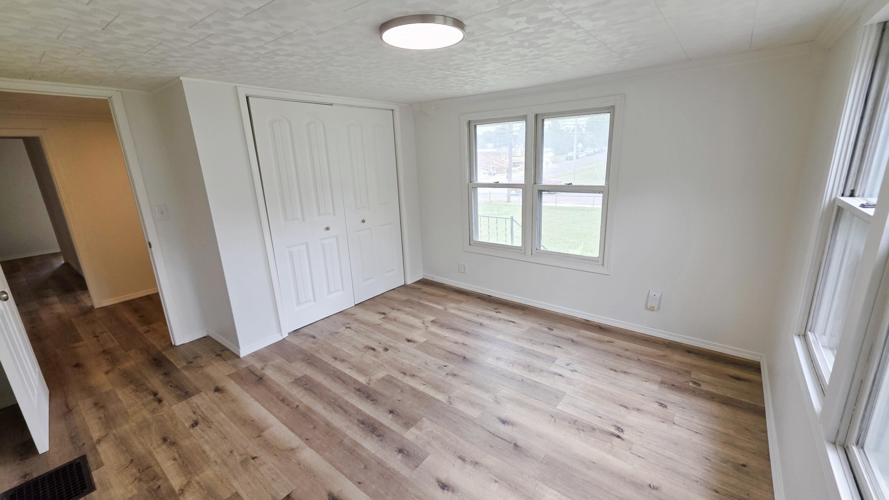 2857 North Grant Avenue Property Photo 8