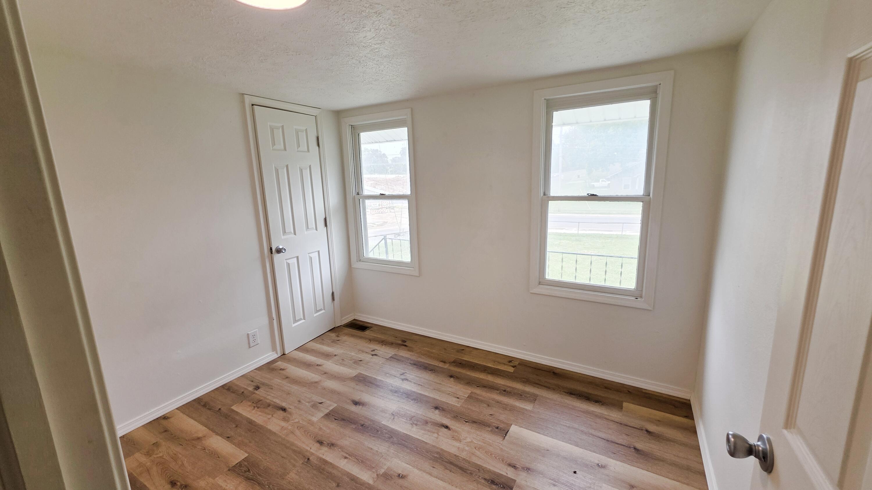 2857 North Grant Avenue Property Photo 9