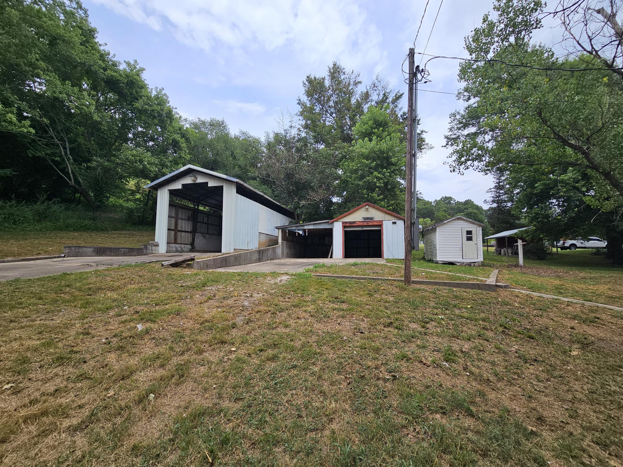 606 State Hwy 76 Property Photo 12