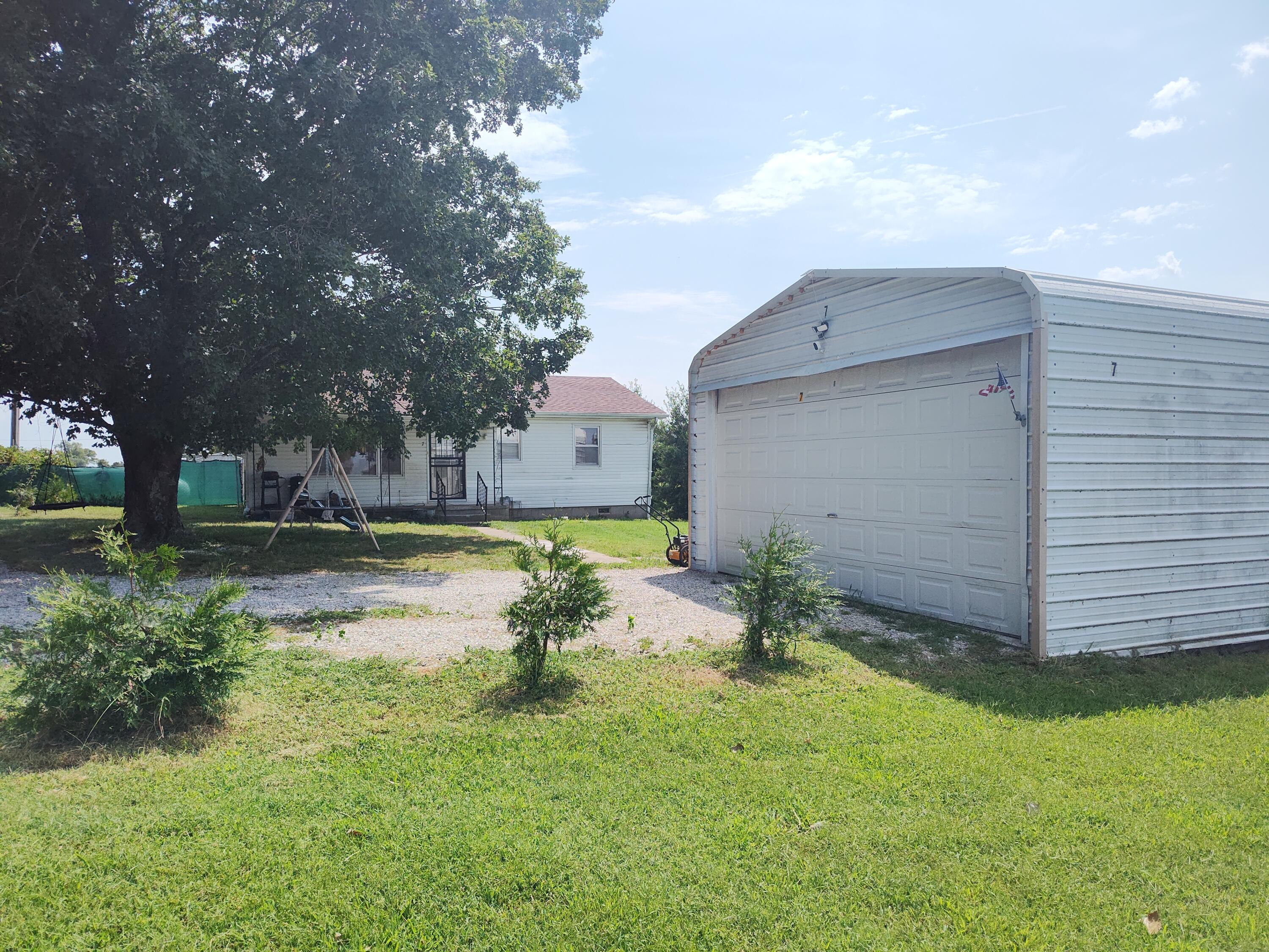 7 Bona Loop Property Photo 4