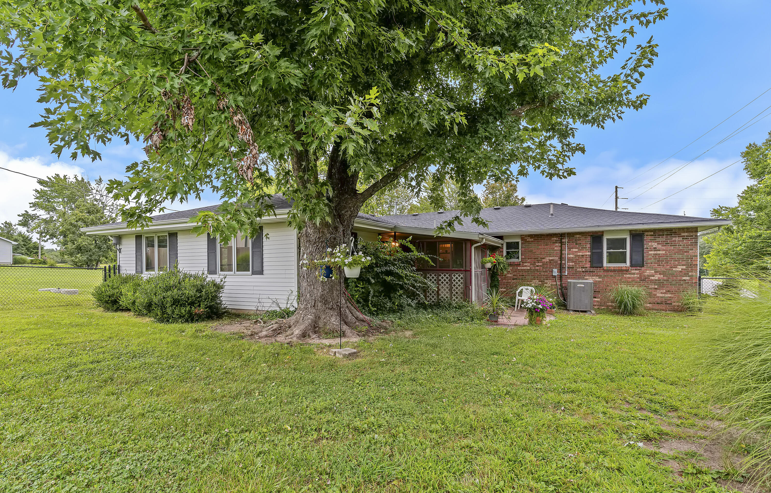 1057 South Elm Street Property Photo 33