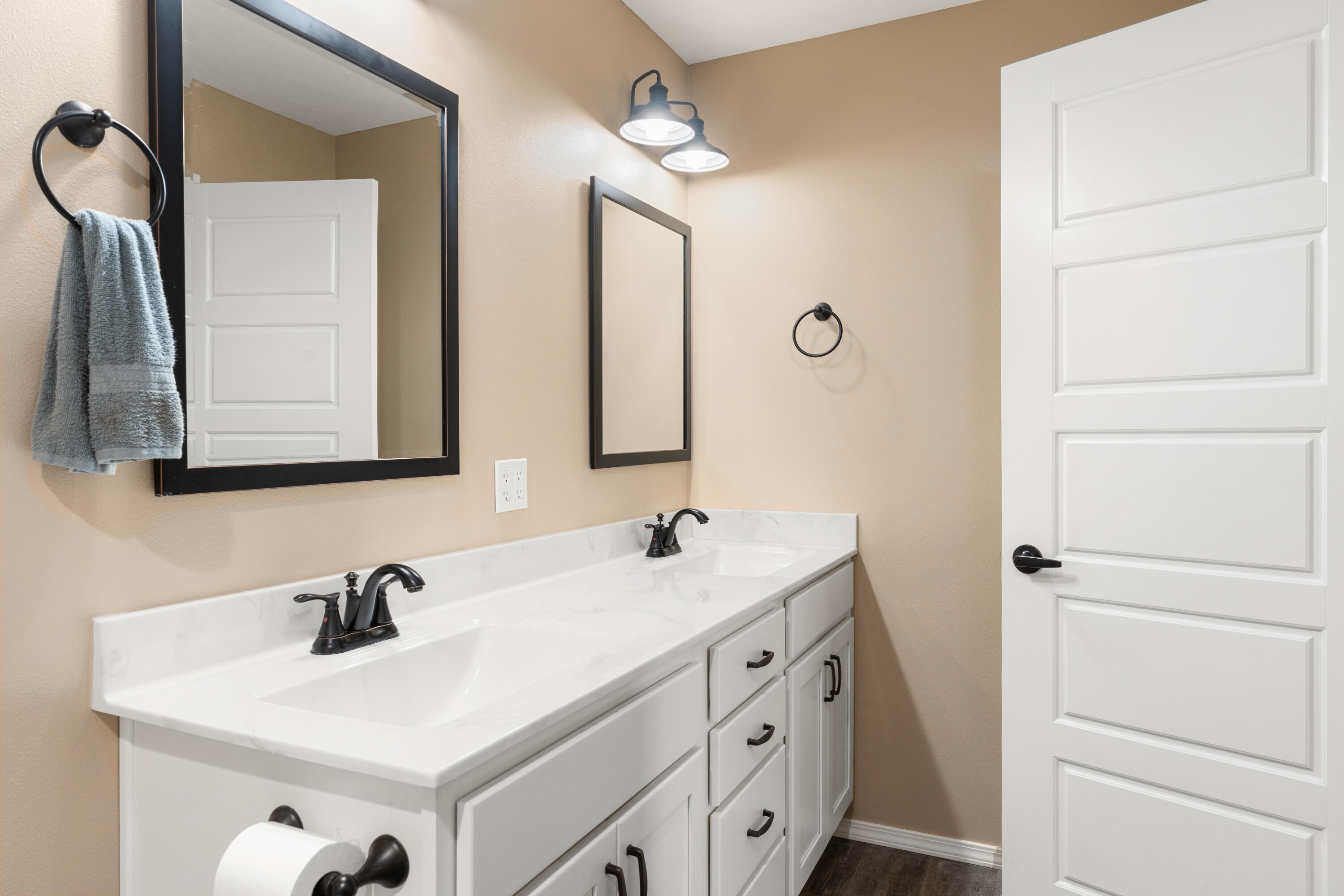 315 Town Loop Property Photo 12