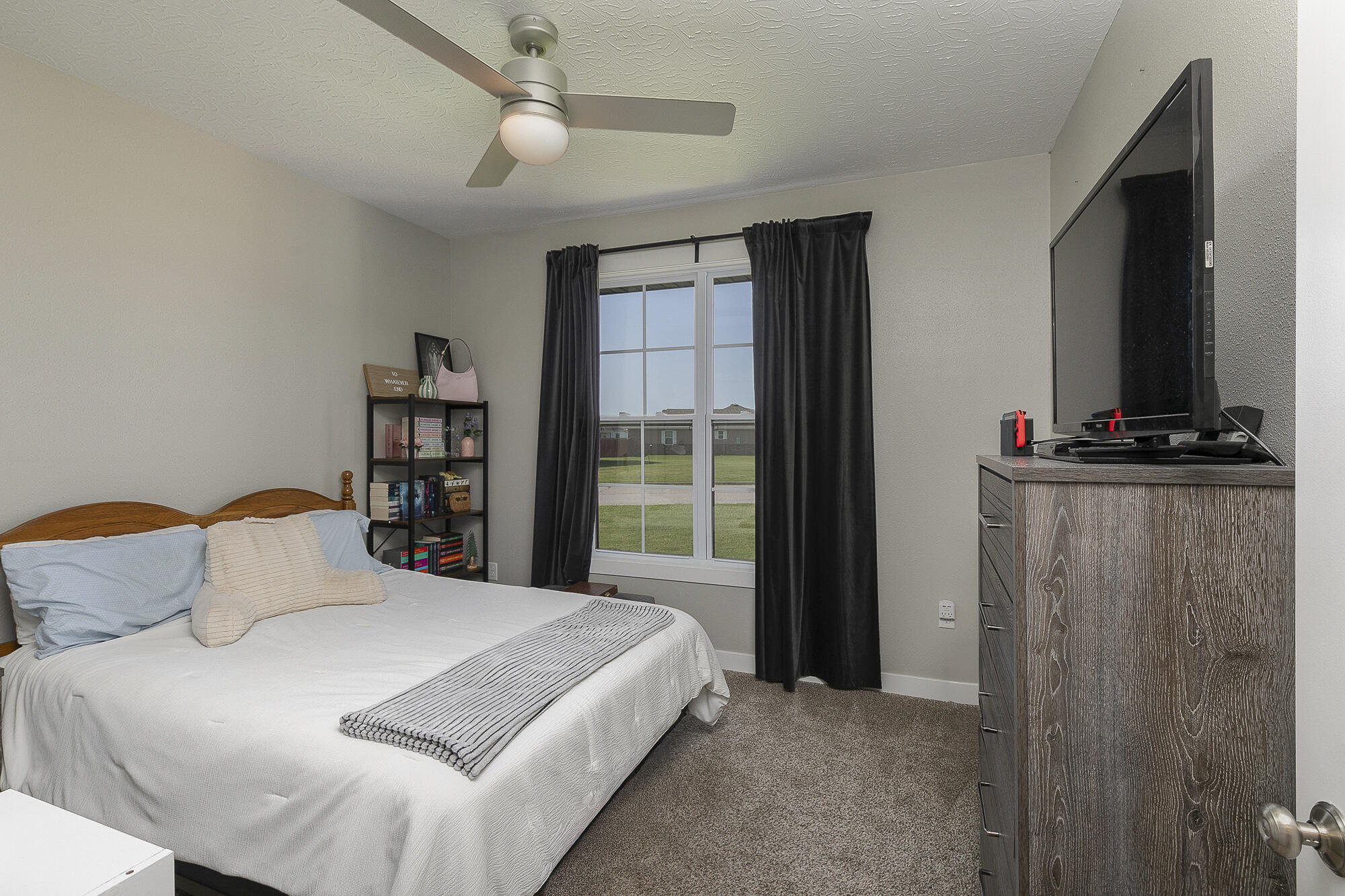 2460 Durango Drive Property Photo 17