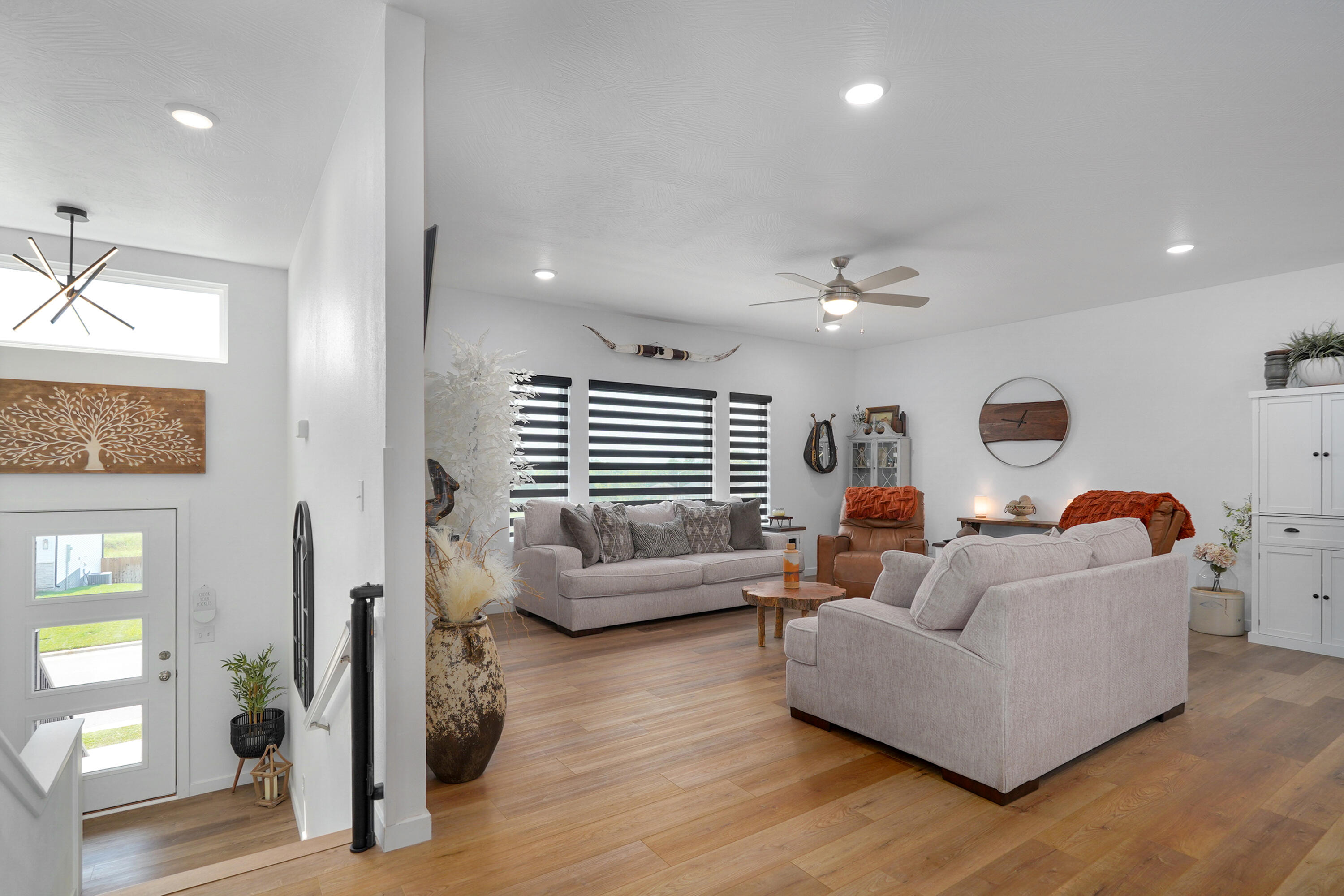 2709 West Pigeon Drive Property Photo 6