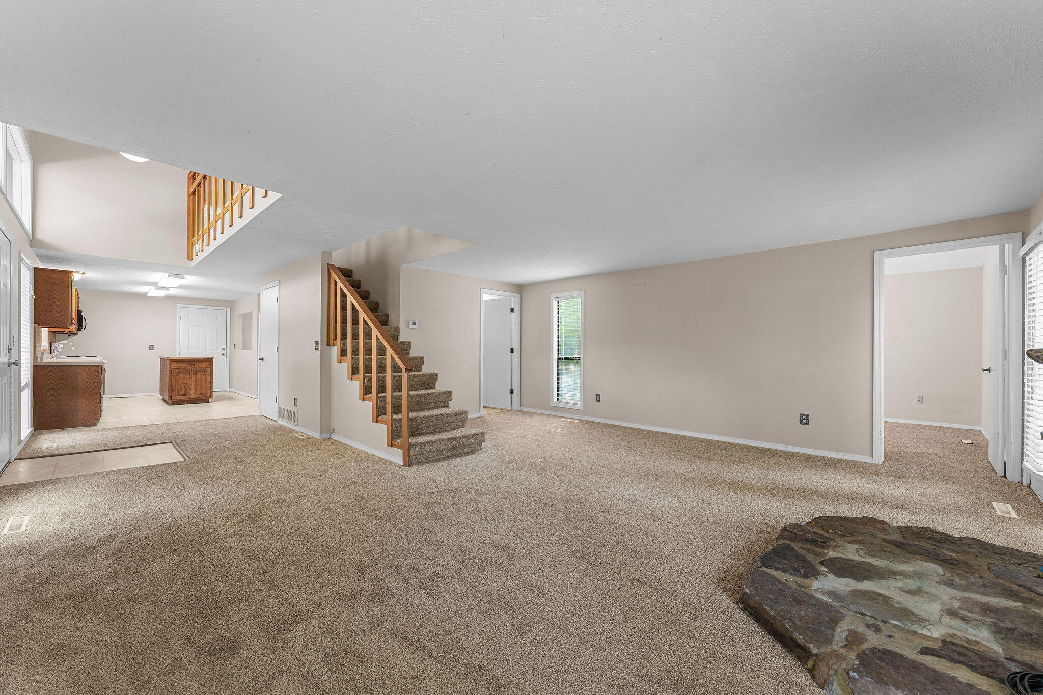 273 Jupiter Way Property Photo 6