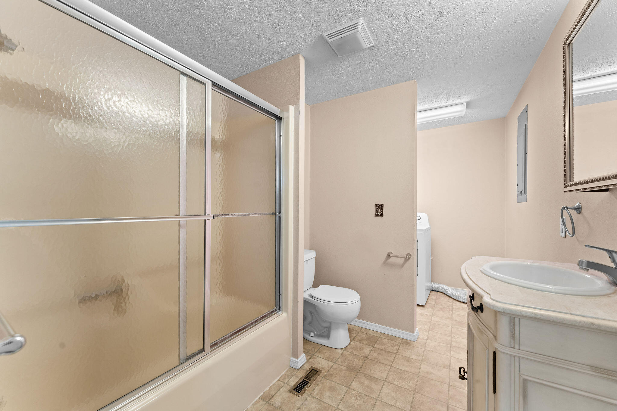 273 Jupiter Way Property Photo 8