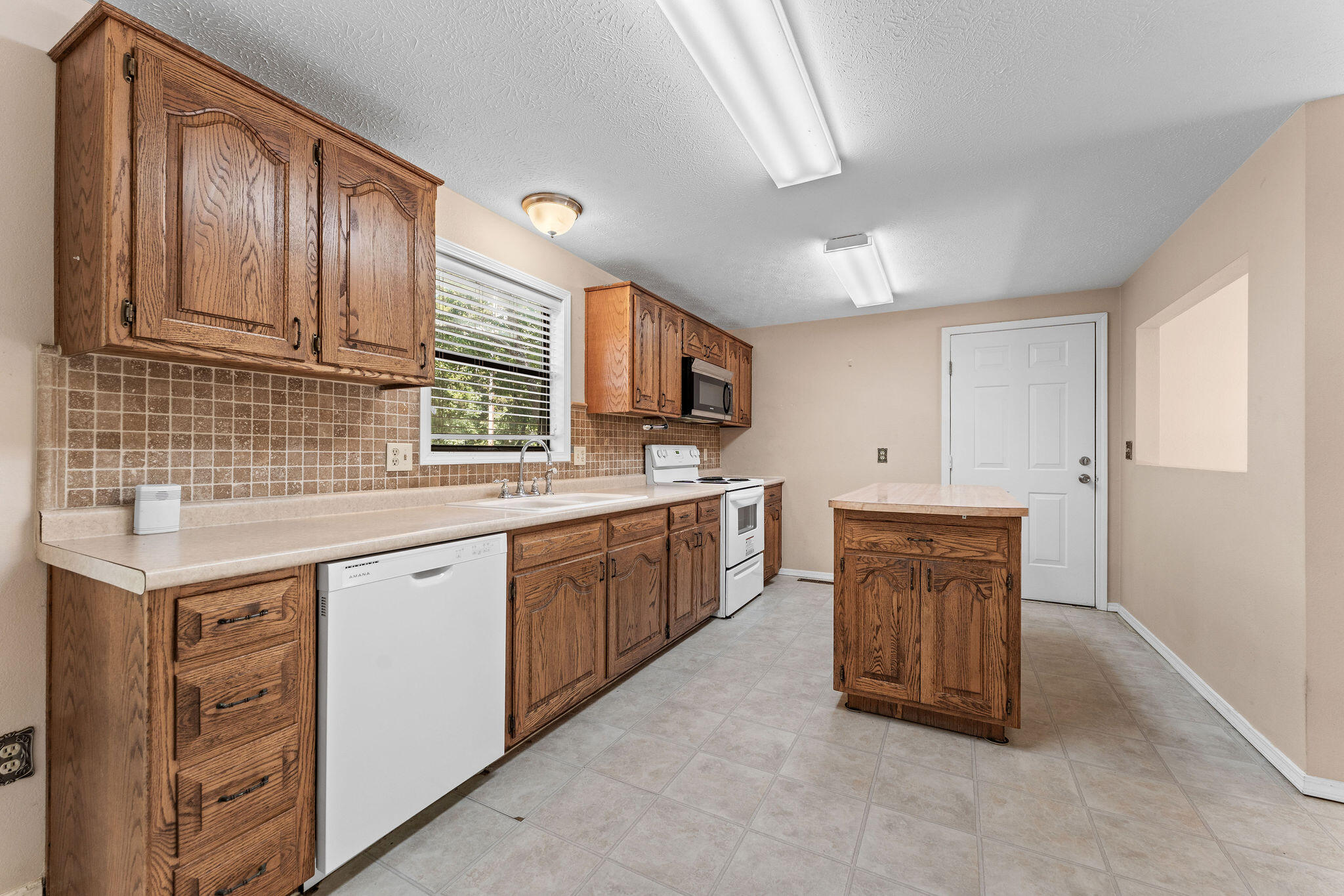 273 Jupiter Way Property Photo 10