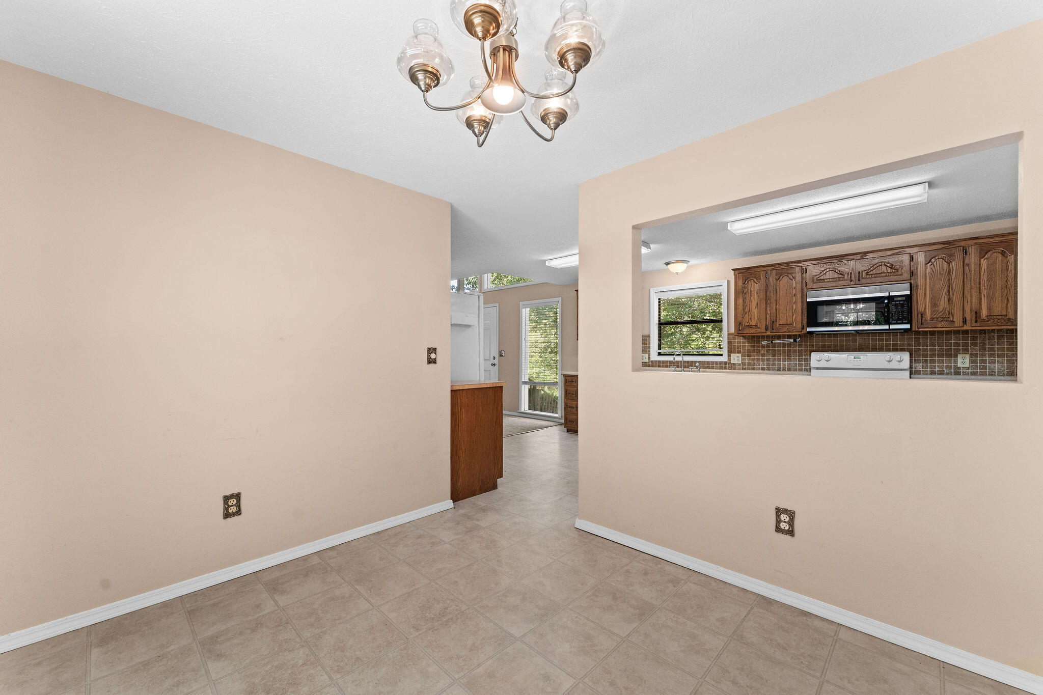 273 Jupiter Way Property Photo 12