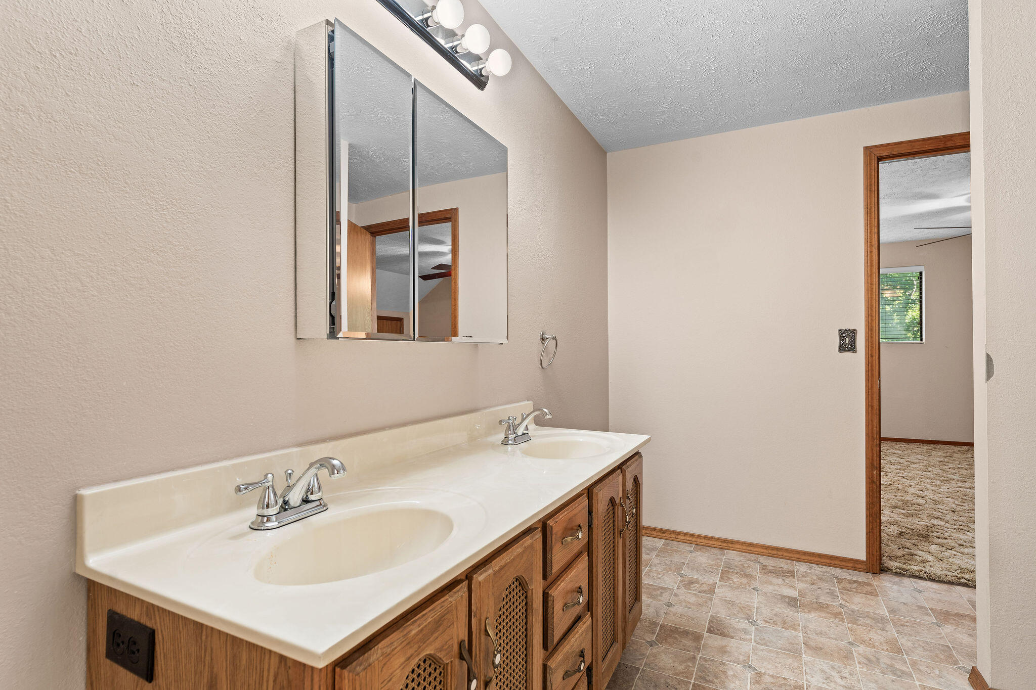 273 Jupiter Way Property Photo 22